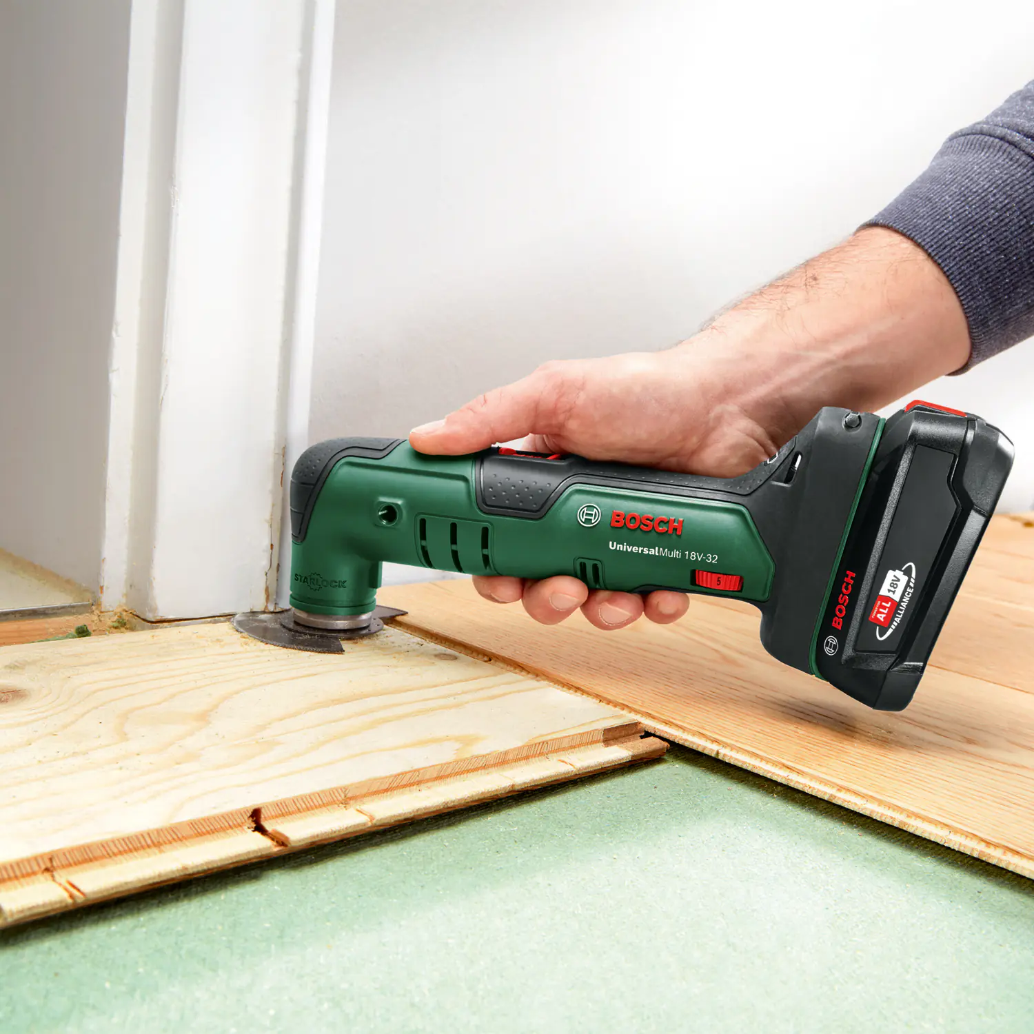 Bosch Akku-Multifunktionswerkzeug UniversalMulti 18V-32 Solo Bosch Akku-Multifunktionswerkzeug UniversalMulti 18V-32 Solo