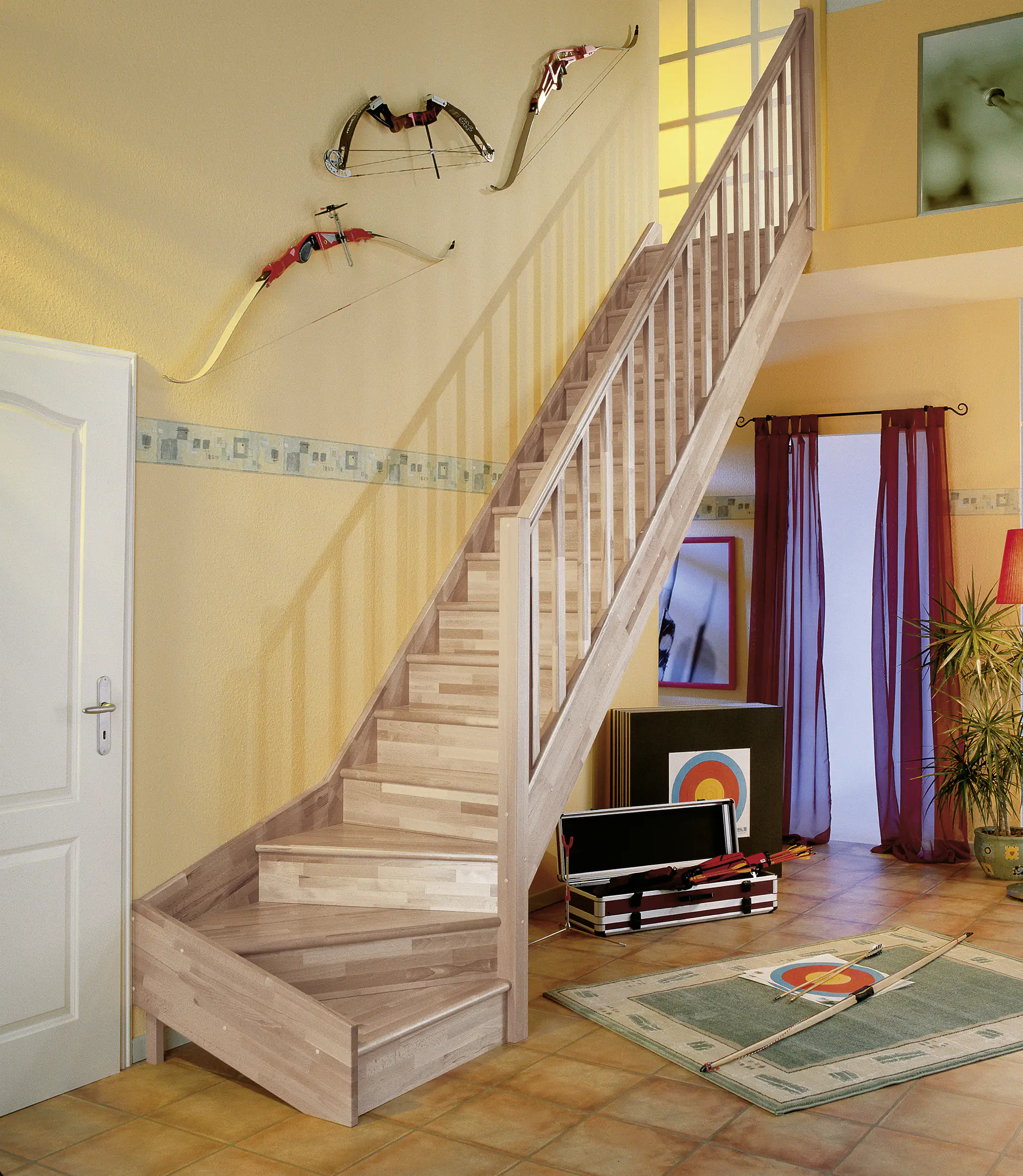 Dolle Raumspartreppen Paris 1/4-gew. Buche versiegelt inkl. Geländer