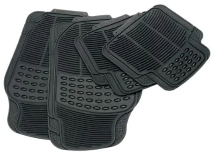 Vier schwarze Gummifußmatten mit rutschhemmender Struktur und Profilierung für das Auto, zwei große und zwei kleinere Matten.
