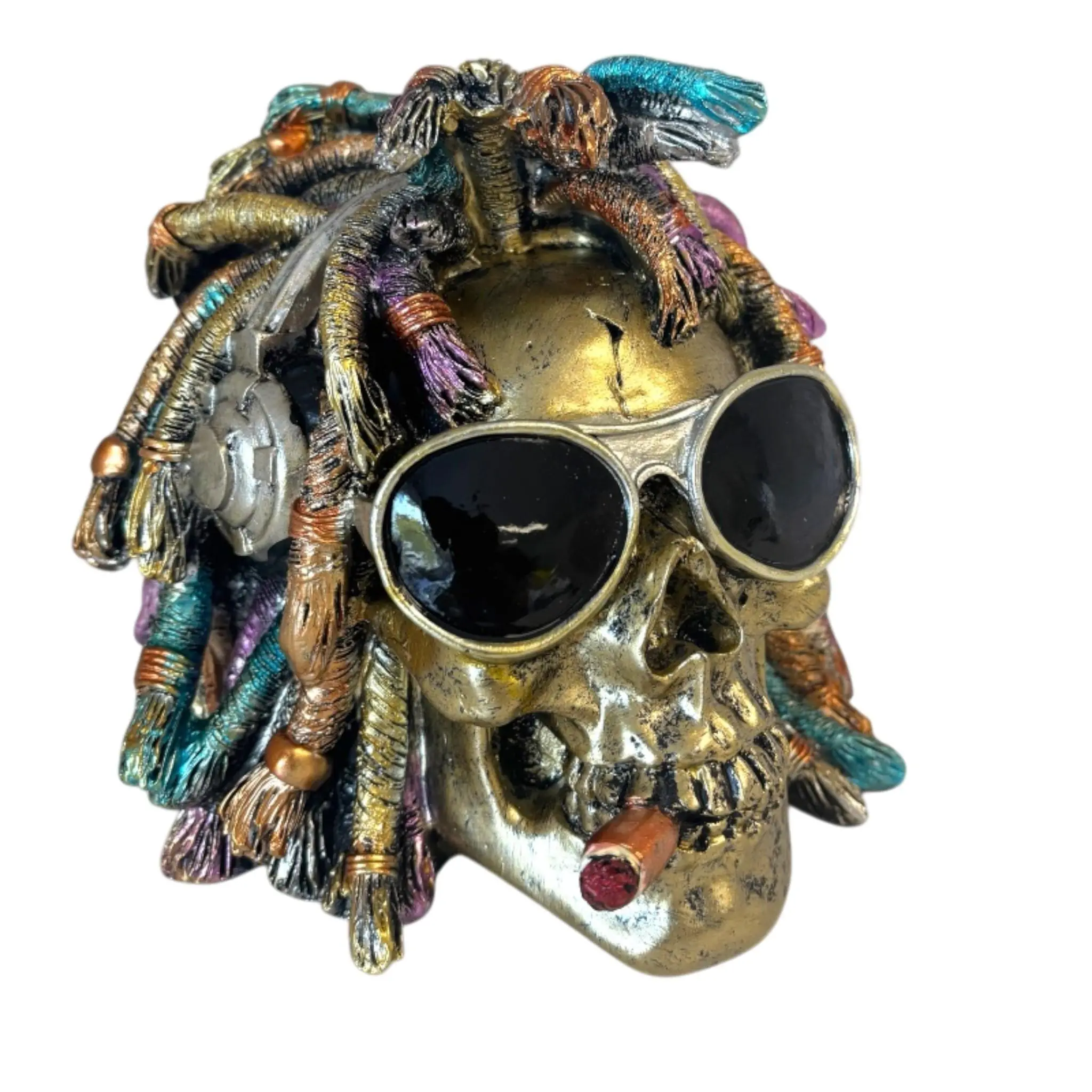 Dekofigur Schädel mit Dreadlocks & Sonnenbrille 16 x 18 cm gold/bunt
