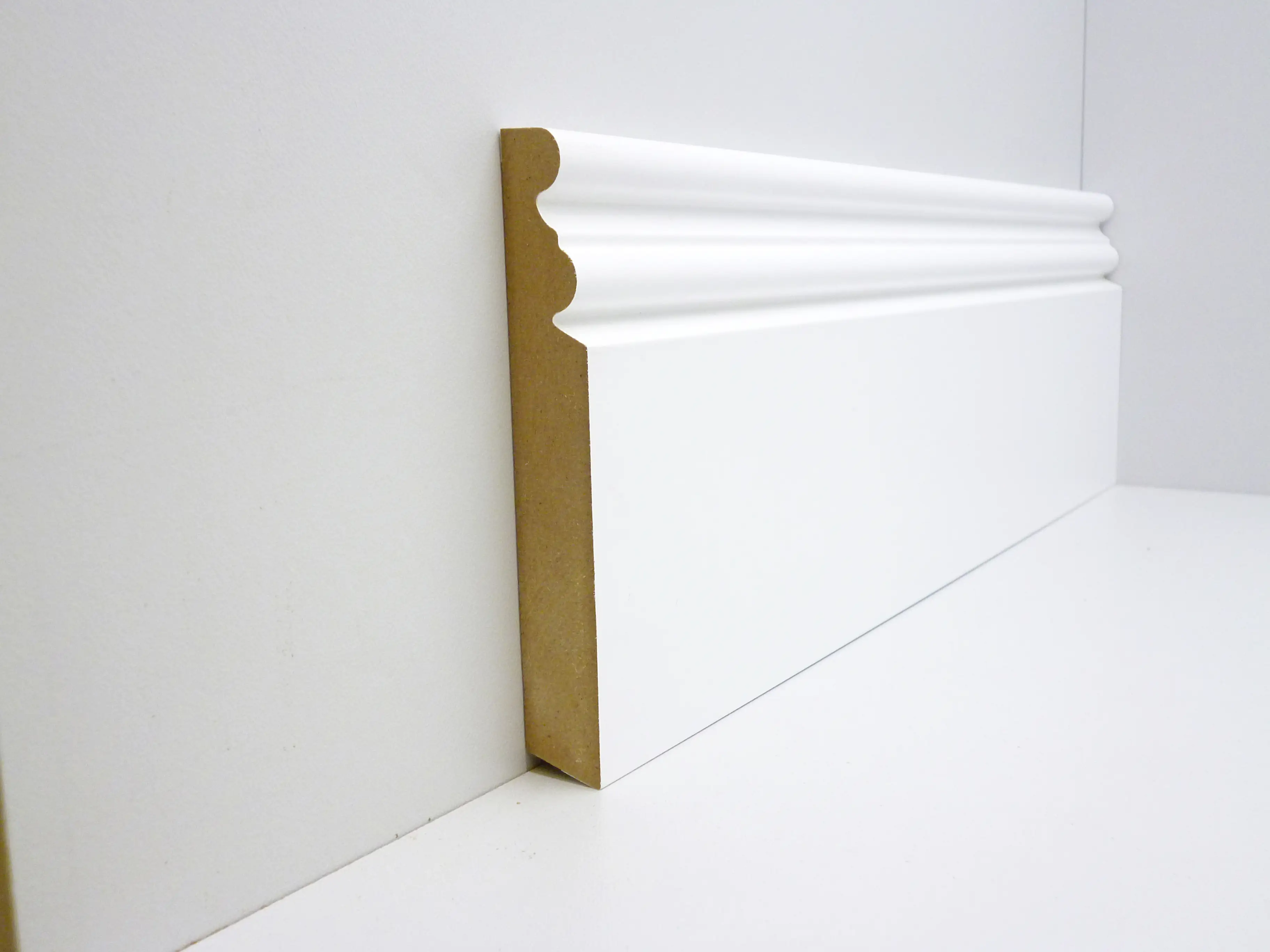 B.S. Bauprogramm Altbausockel 250 cm 125 x 18 mm Blütenweiß