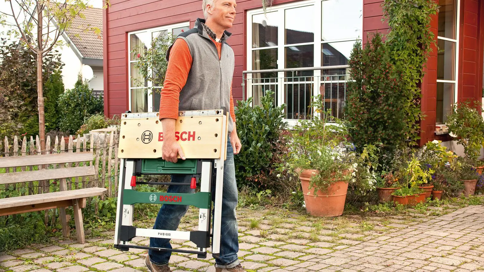 Bosch Arbeitstisch PWB 600 68 x 68 x 83,4 cm max. 200 kg Bosch Arbeitstisch PWB 600 68 x 68 x 83,4 cm max. 200 kg
