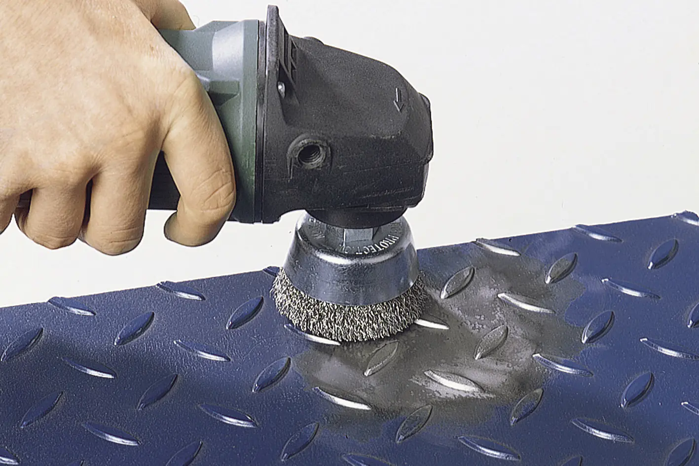 Wolfcraft Topfdrahtbürste Ø 65 mm gewellt M14 für Winkelschleifer