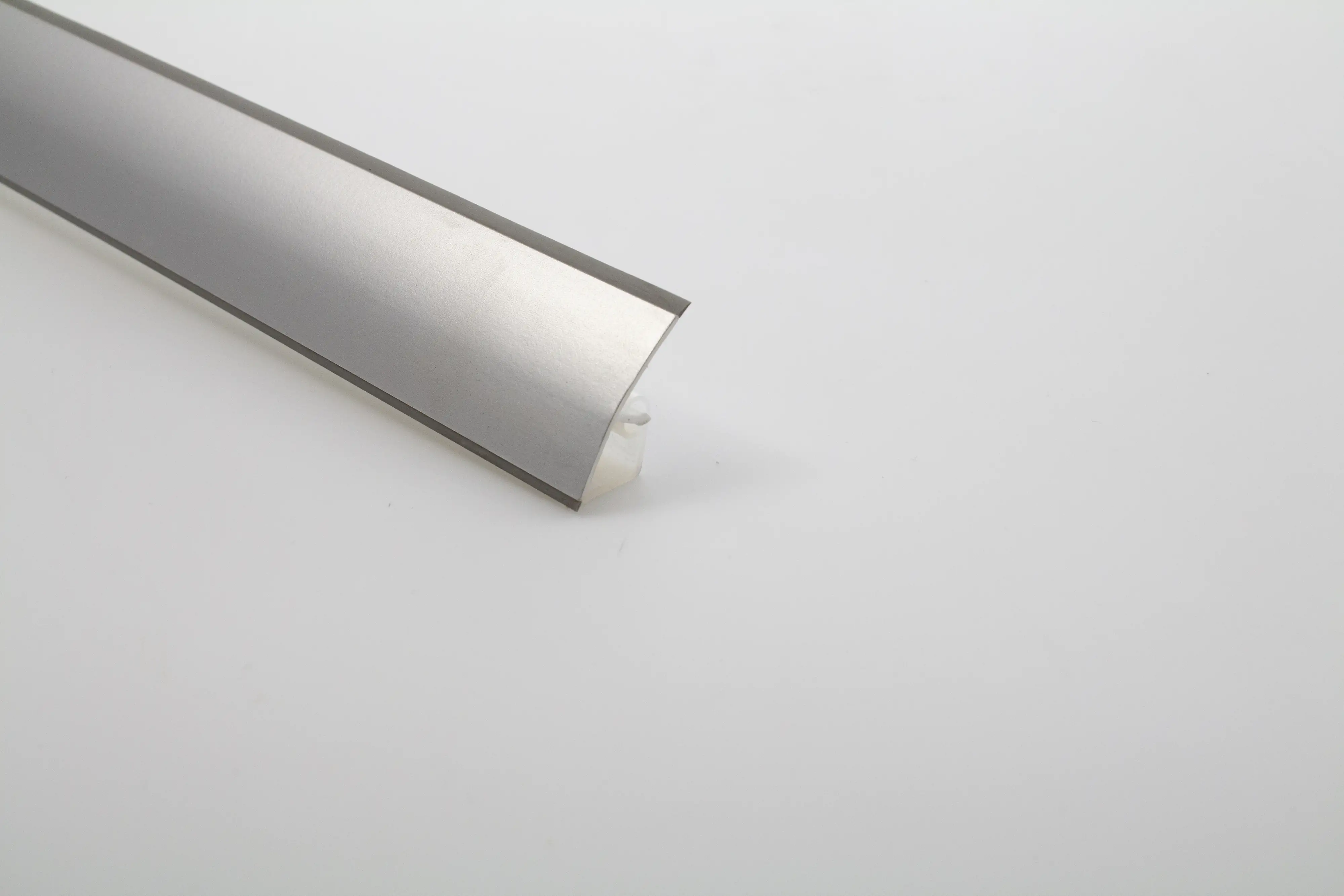 Primo Wandanschlussleiste 4700 300 cm 39 x 23 mm alu
