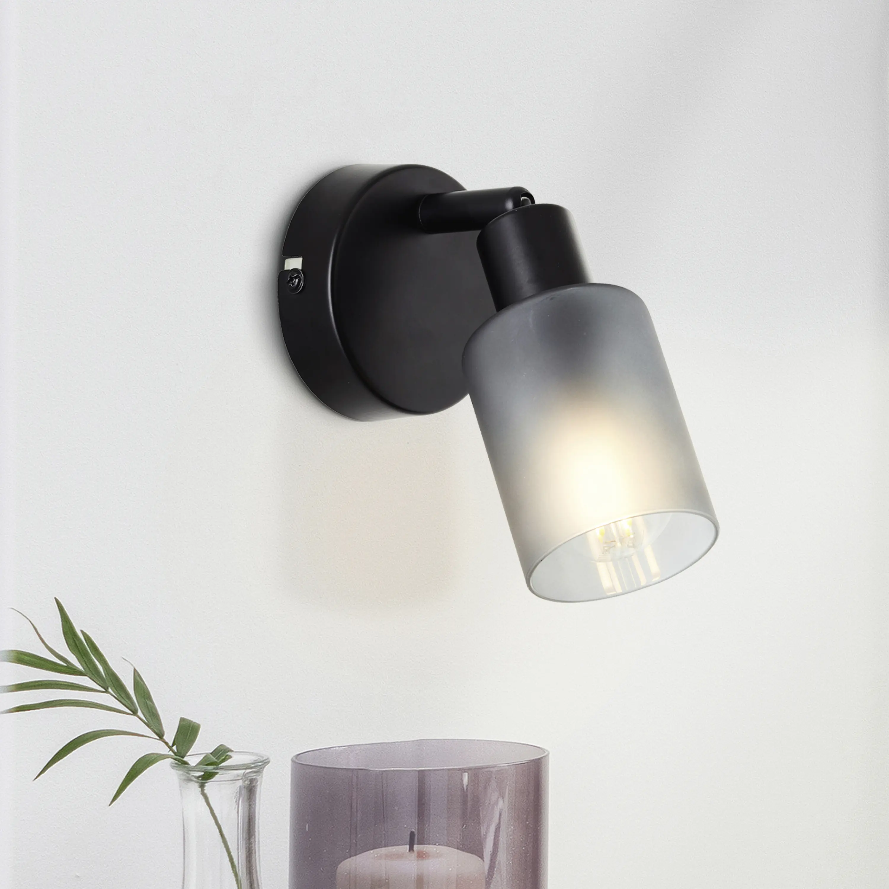 Brilliant Wandleuchte Loralie 1er Spot schwarz rauchglas