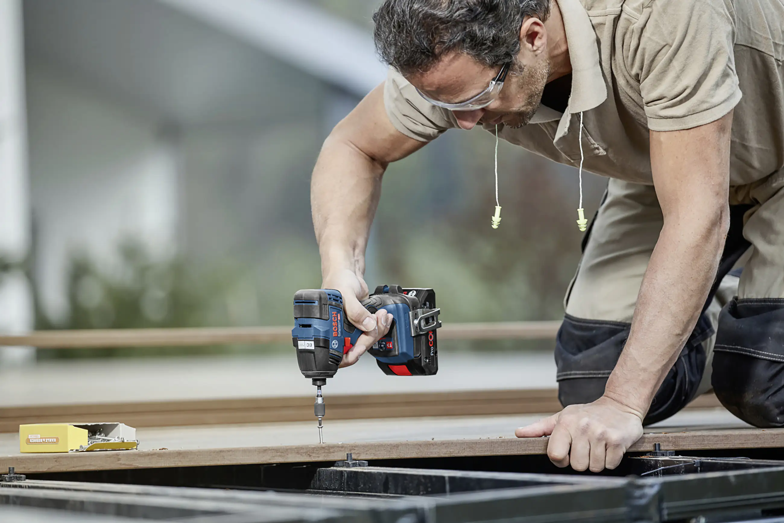 Bosch Professional Akku-Drehschlagschrauber GDR 18V-200 C Solo in L-Boxx