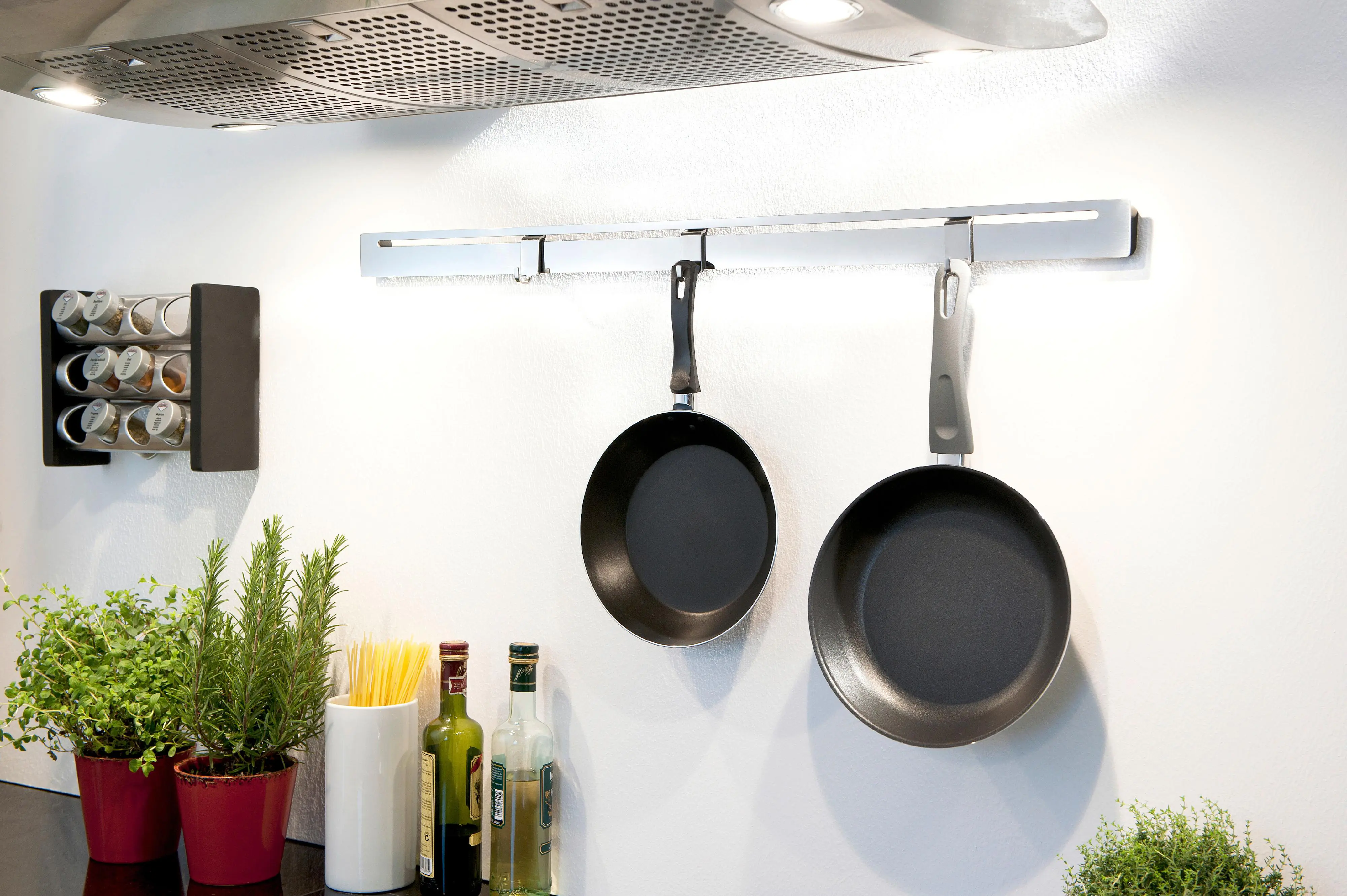 tesa doppelseitiges Montageband Ultra Strong 5 m x 19 mm