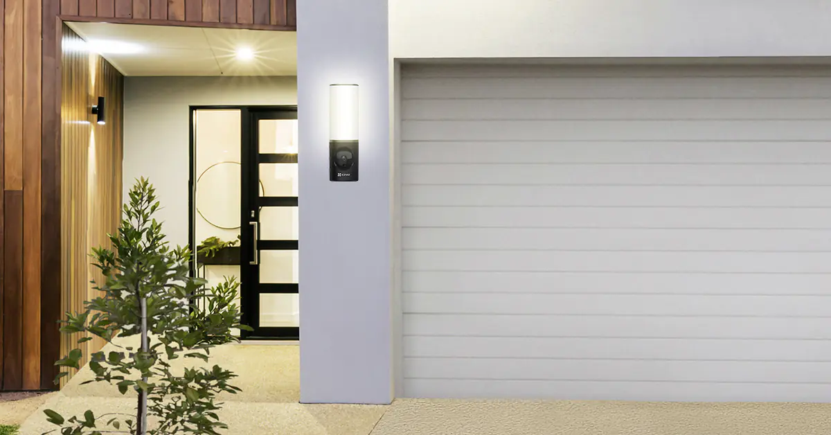 Ezviz Wlan Outdoor Kameraleuchte LC3 mit Gegensprechfunktion Ezviz Wlan Outdoor Kameraleuchte LC3 mit Gegensprechfunktion