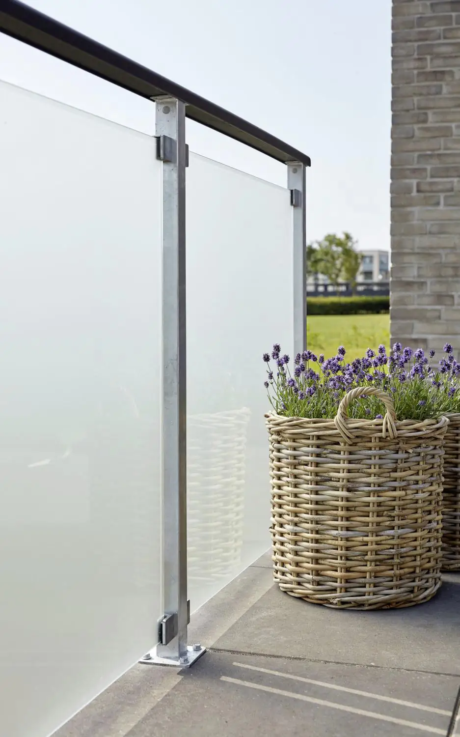 Plus Handlauf Mahagoni 3,6 x 197 cm schwarz Gährung links für Stahlpfosten 