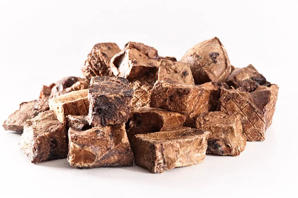 Mascota Vital Hunde-Kausnack Pferdelunge in Würfel 100 g