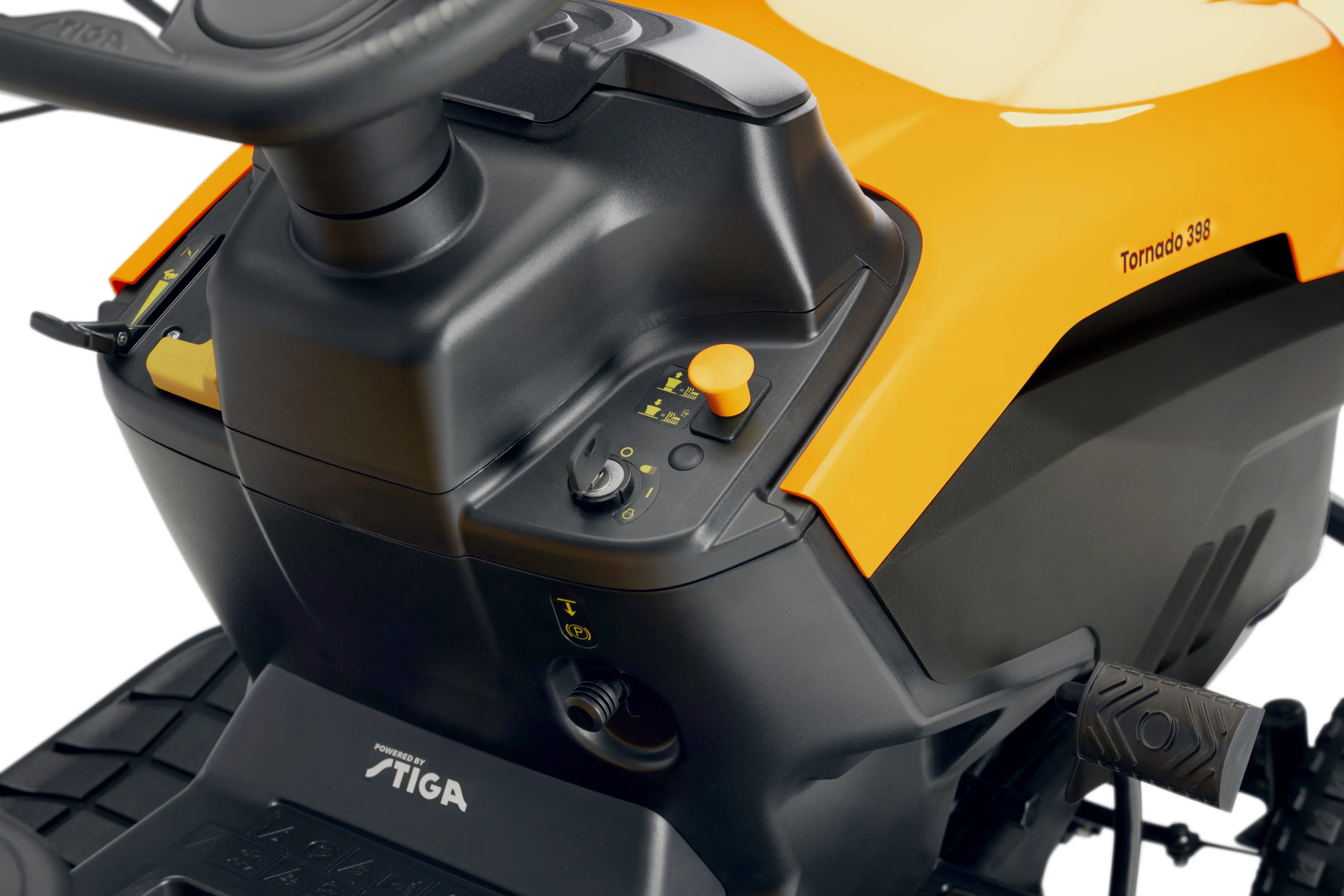 Stiga Rasentraktor TORNADO 398 7,5 kW, 98 cm Schnittbreite, inkl. Mulchkit & Anhängerkupplung