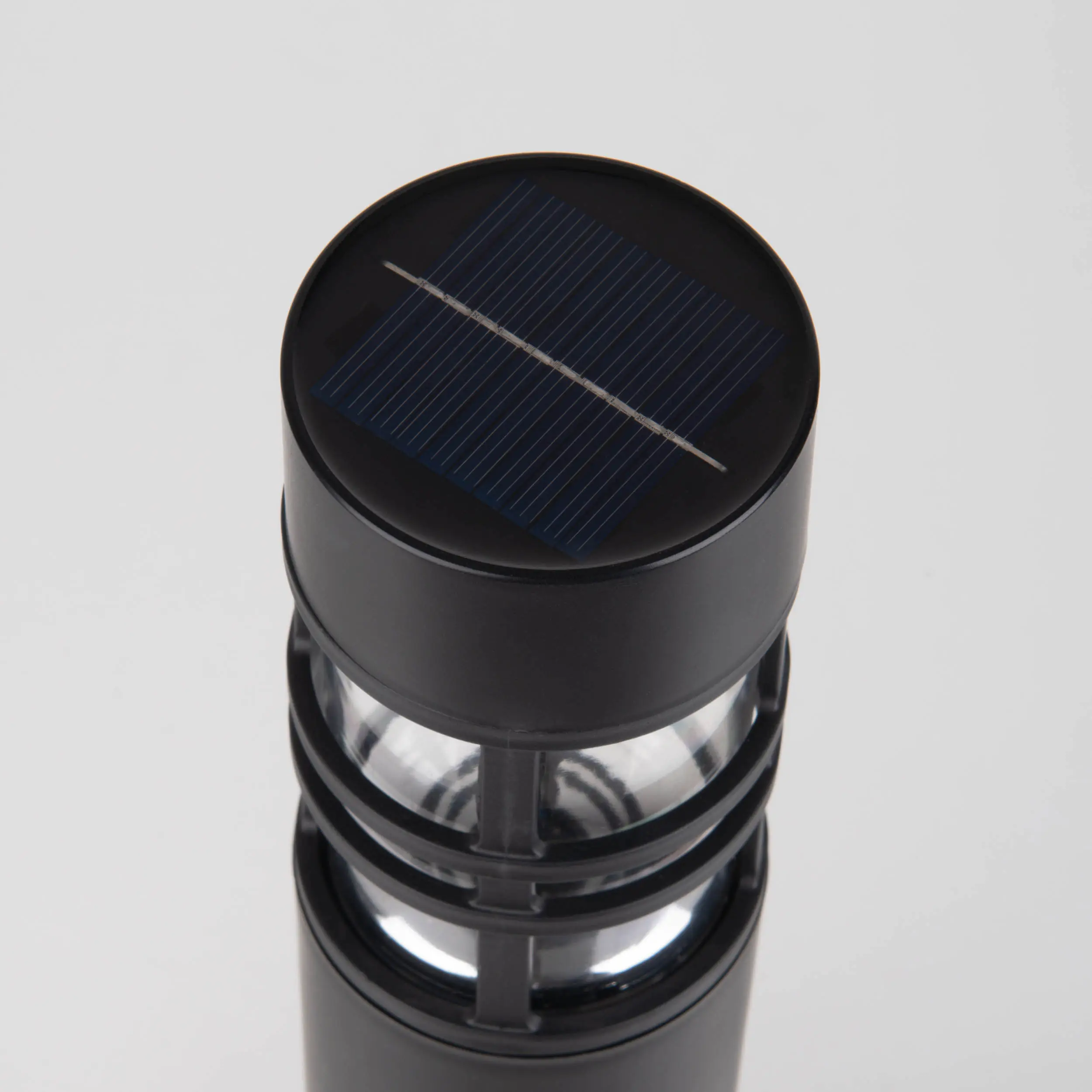 Light & More LED Solarleuchte Erdspieß mit Dämmerungssensor schwarz Light & More LED Solarleuchte Erdspieß mit Dämmerungssensor schwarz