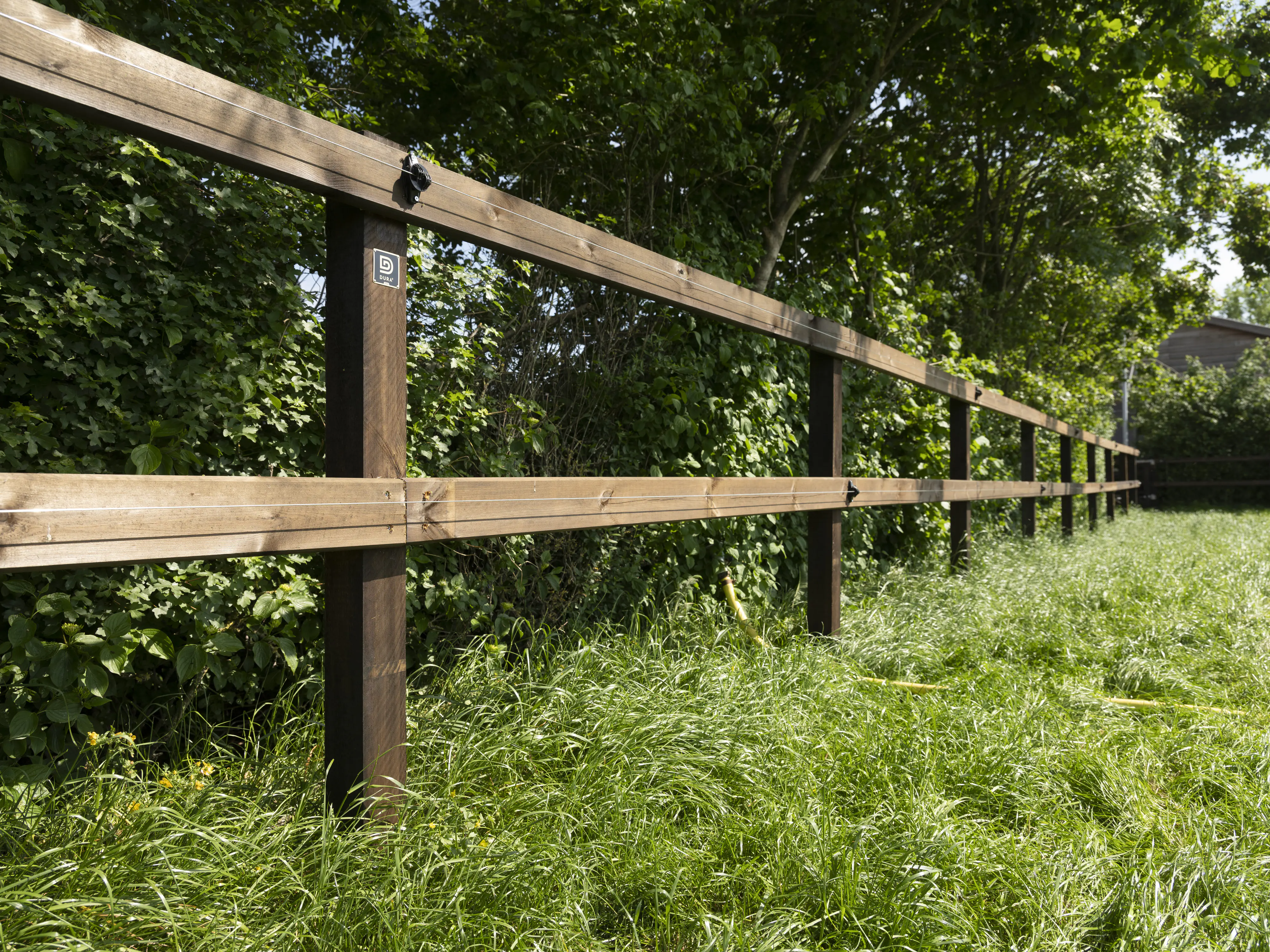 Rundpfahl Koppelzaun 2-reihig Höhe 134-149 cm 150 lfm