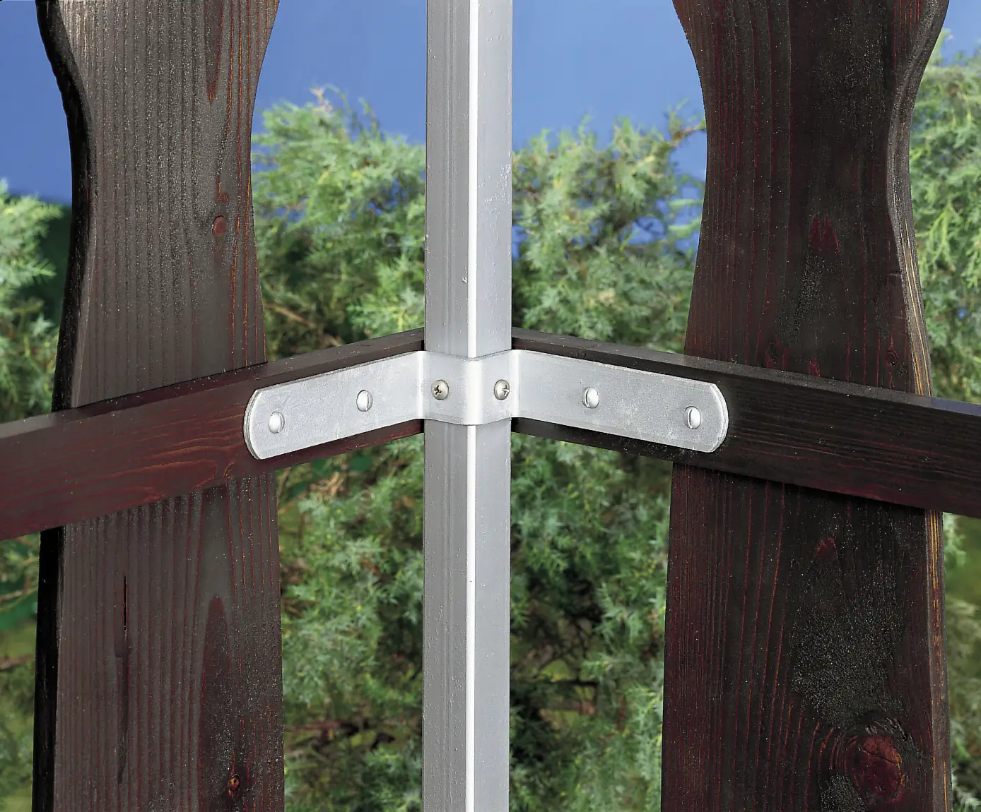 Alberts Befestigungslasche 11,9 cm für Universalpfosten 3x3 feuerverzinkt Alberts Befestigungslasche 11,9 cm für Universalpfosten 3x3 feuerverzinkt