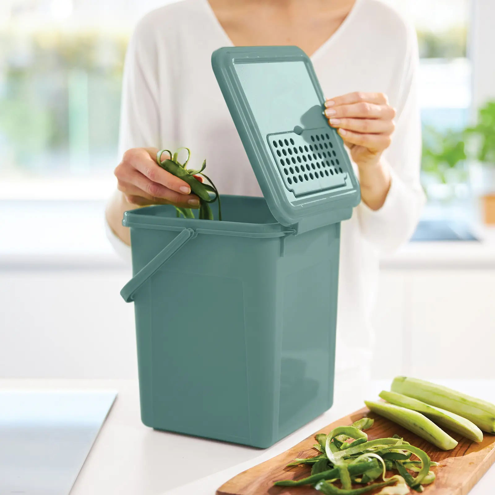 Rotho Komposteimer mit Aktivkohle 9 L inkl. 3 Ersatzfilter