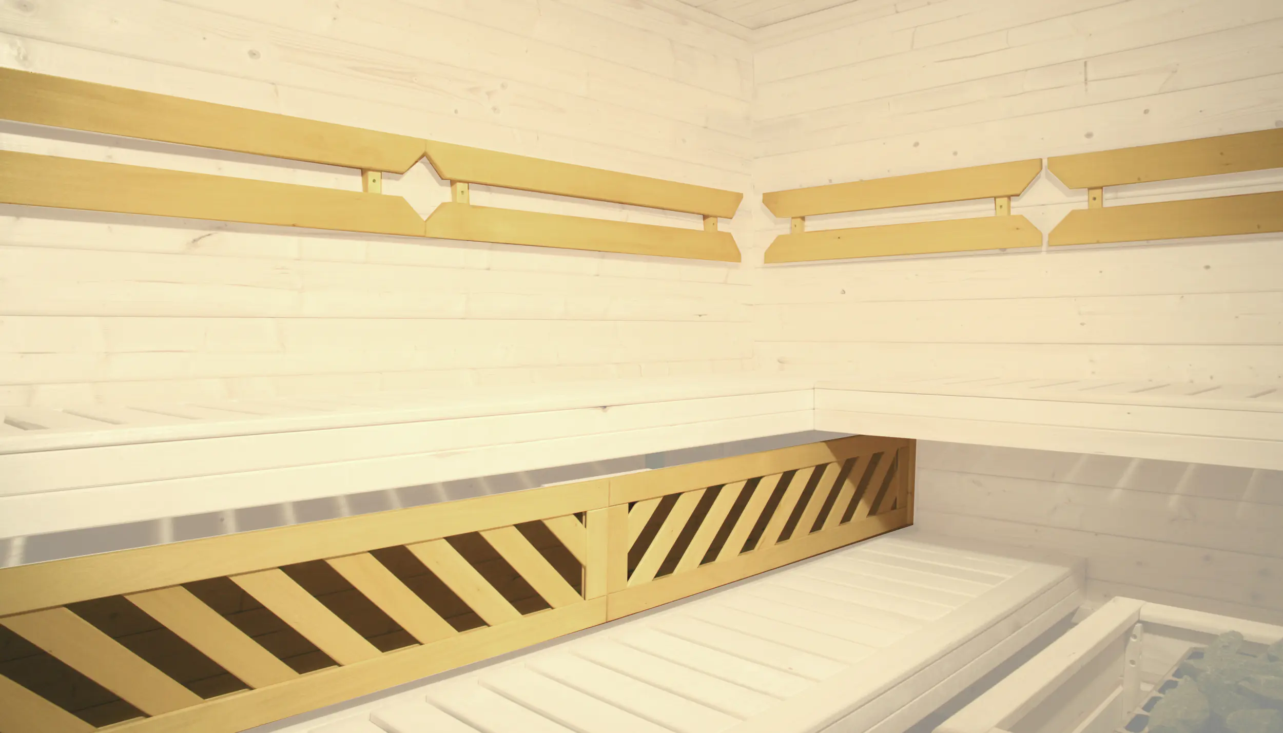 Weka Massivholz-Eck-Sauna Kemi Eck 3 mit Glastür 2 Fenster und Wohlfühl-Paket