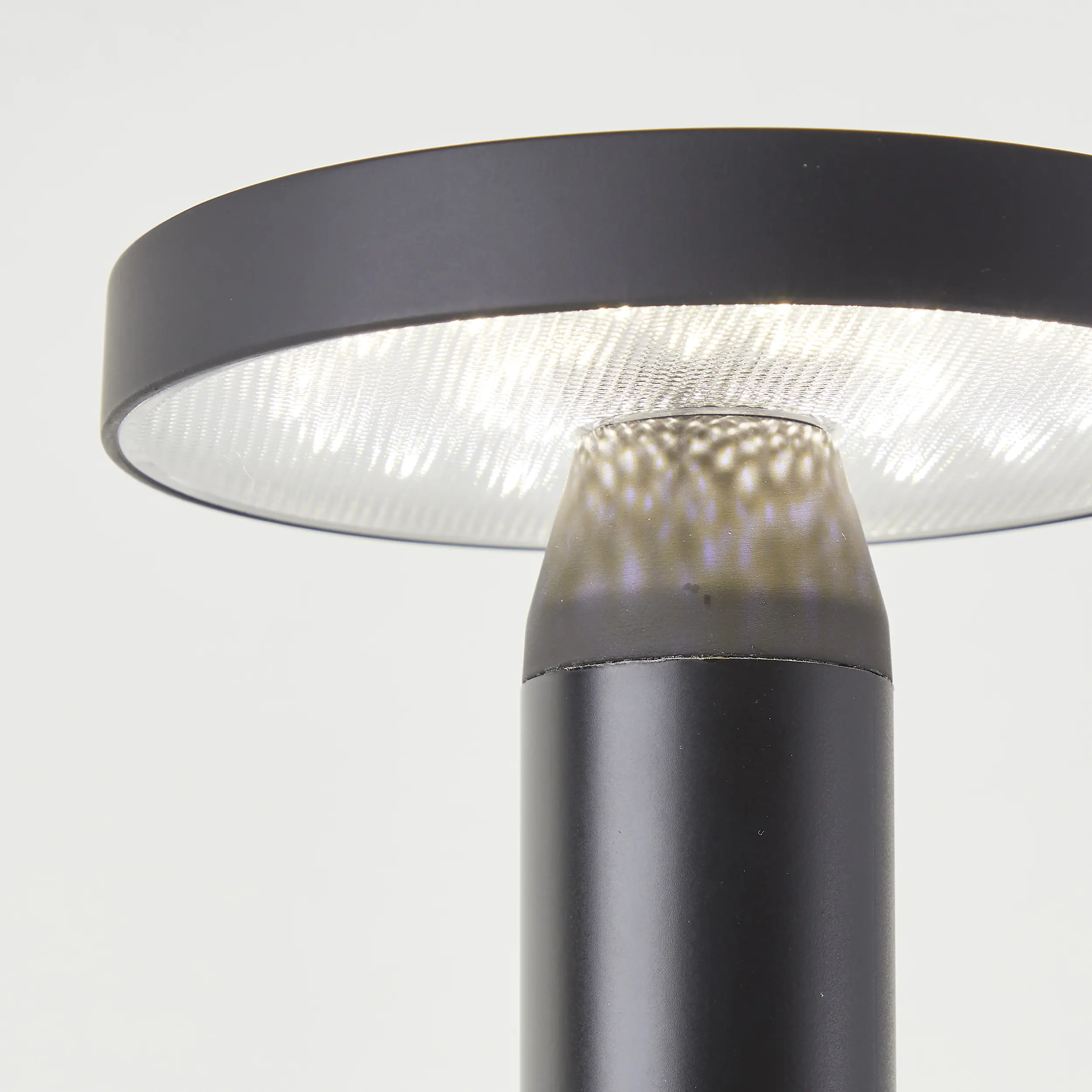 Brilliant Solar-Außentischleuchte Magua 2W neutralweiß Brilliant Solar-Außentischleuchte Magua 2W neutralweiß