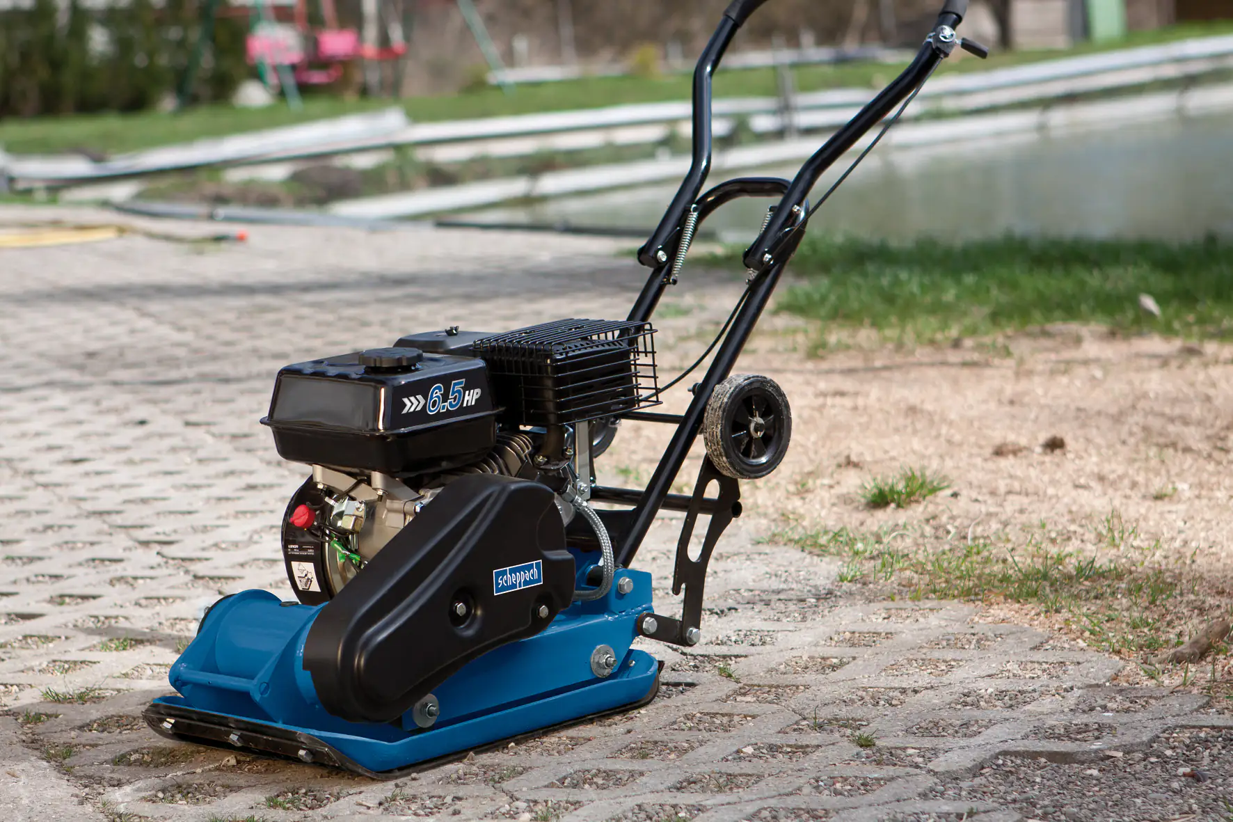 Scheppach Rüttelplatte HP1300S 4-Takt 4,1 kW 5,6 PS Benzin Scheppach Rüttelplatte HP1300S 4-Takt 4,1 kW 5,6 PS Benzin