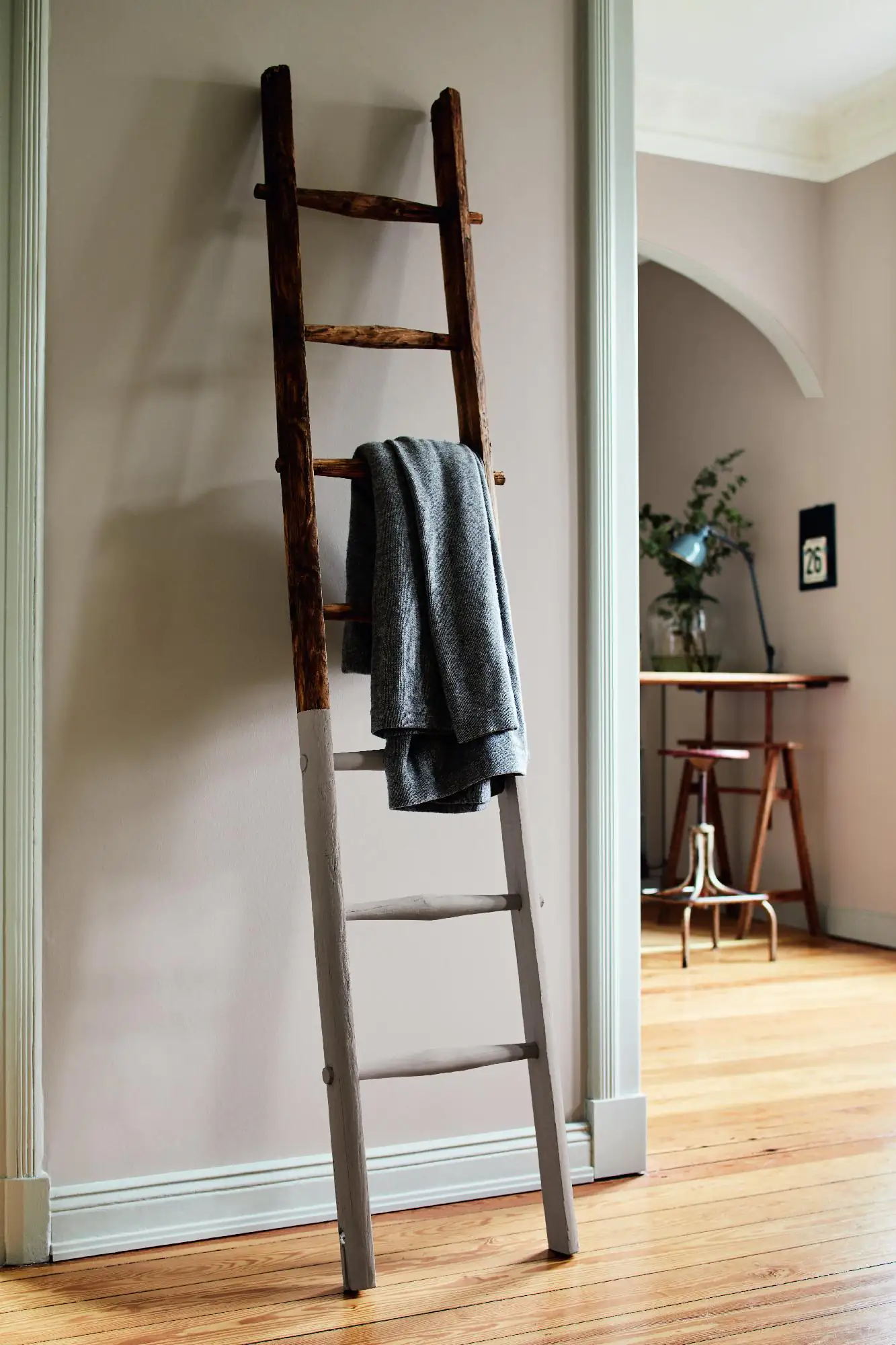 Alpina Feine Farben Lack No. 03 Poesie der Stille  hellgrau edelmatt 750 ml