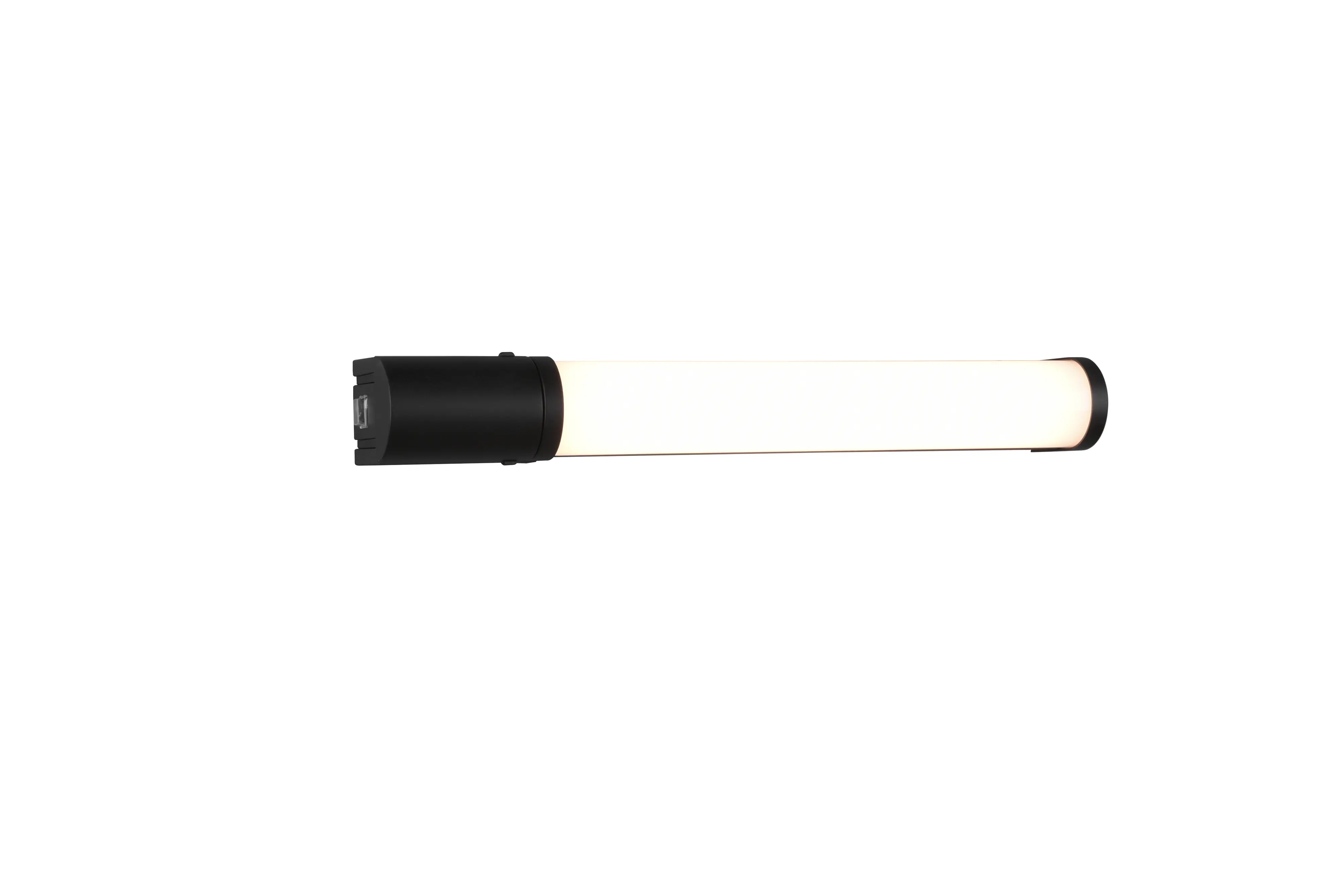 Trio LED-Wandleuchte Piera schwarz matt Steckdose warmweiß
