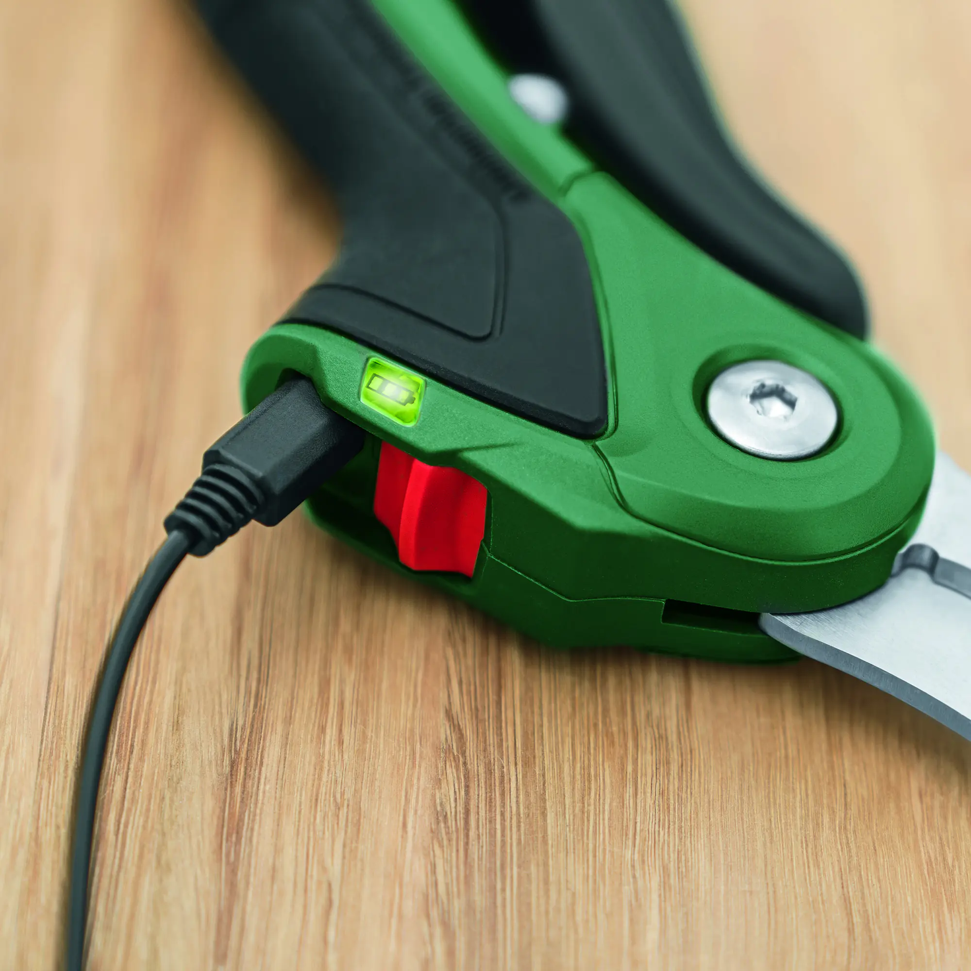 Bosch Akku-Gartenschere EasyPrune inkl. Ladekabel