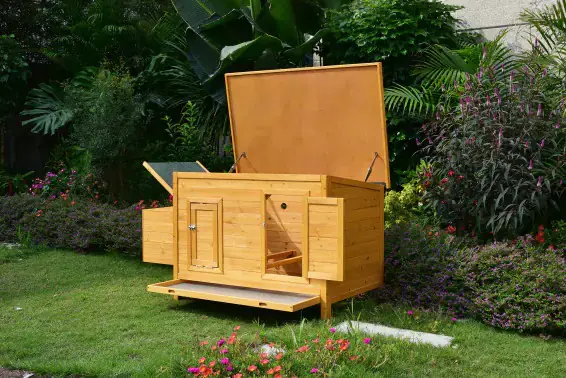 TrendLine Hühnerhaus Emma mit Bodenwanne 146 x 74 x 80 cm natur