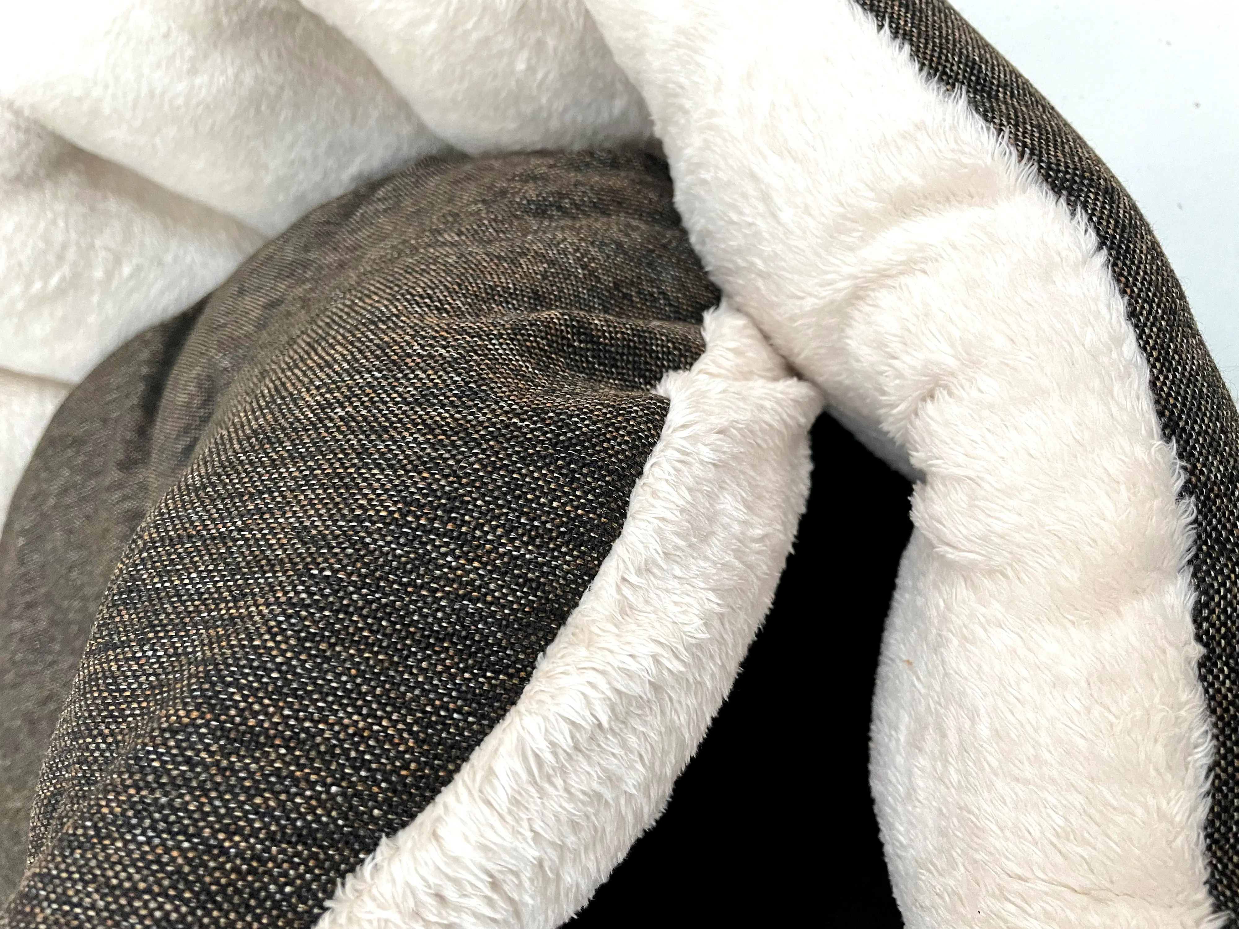 Lebon Hundebett Wilma 75 x 65 cm braun/weiß