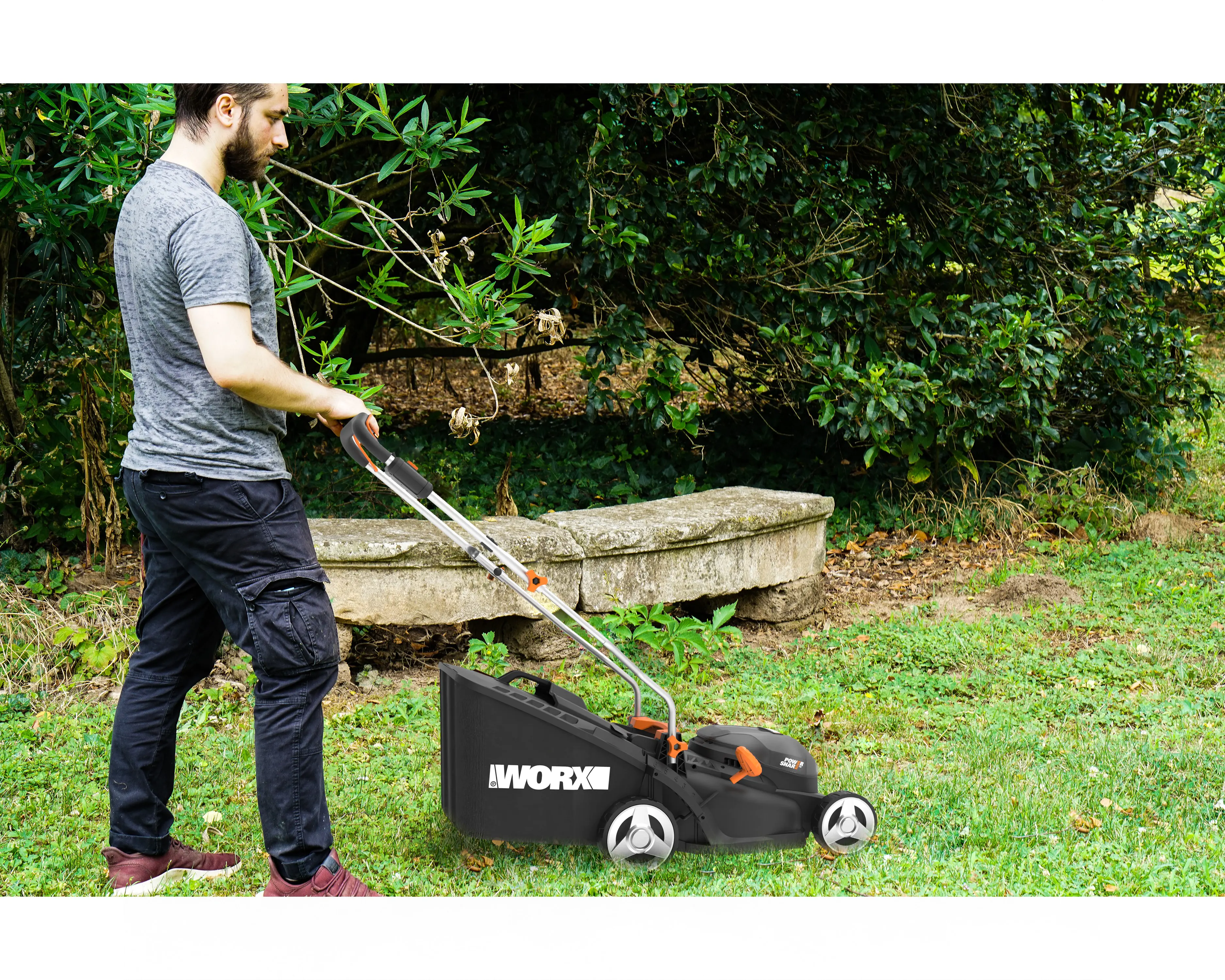 Worx Akku-Rasenmäher WP733E 20 V 33 WG733E Schnittbreite inkl. 4 Ah Akku und Ladegerät  Worx Akku-Rasenmäher WP733E 20 V 33 WG733E Schnittbreite inkl. 4 Ah Akku und Ladegerät