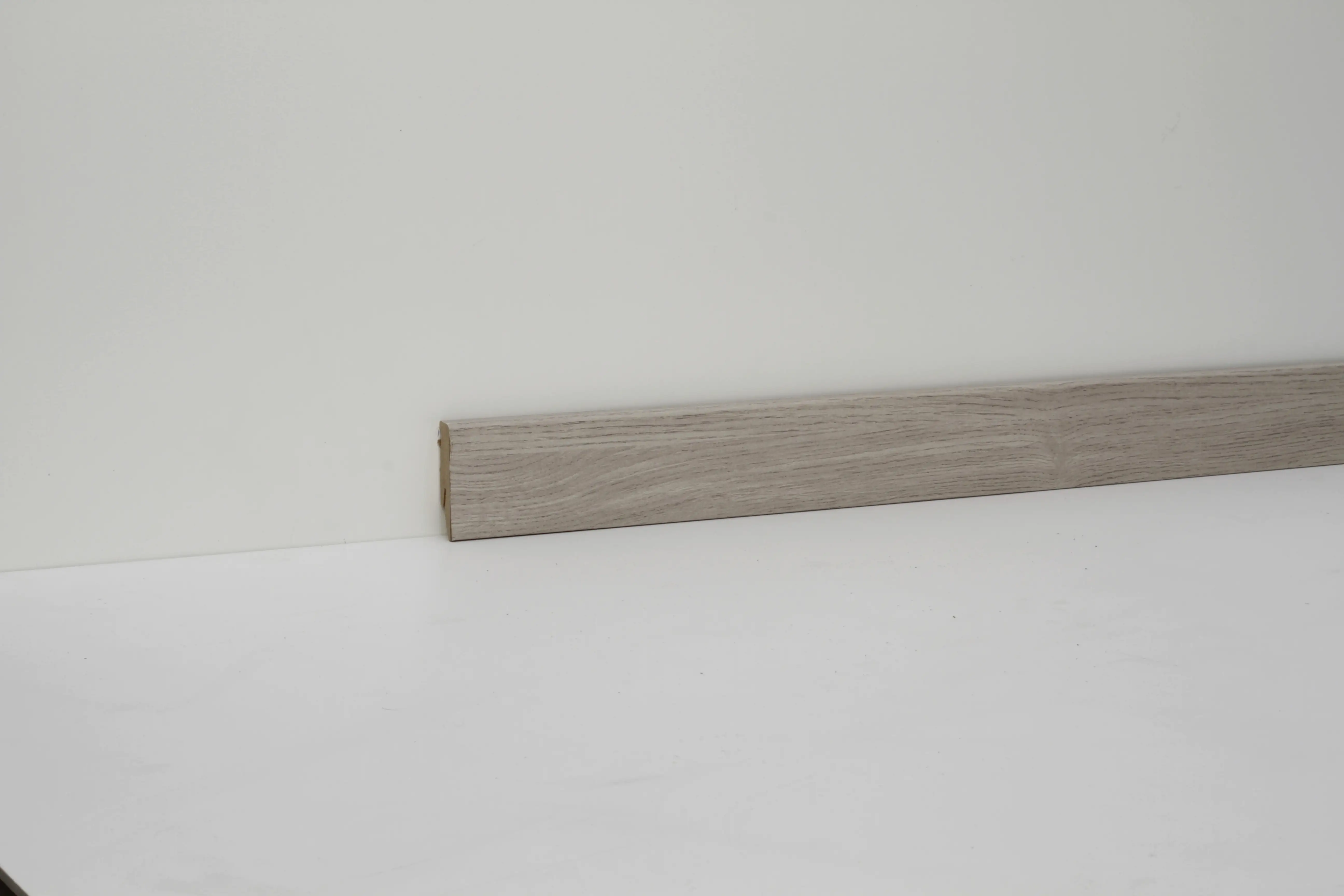 Classen Clip-Fußleiste 240 cm 58 x 19 mm Millers Eiche