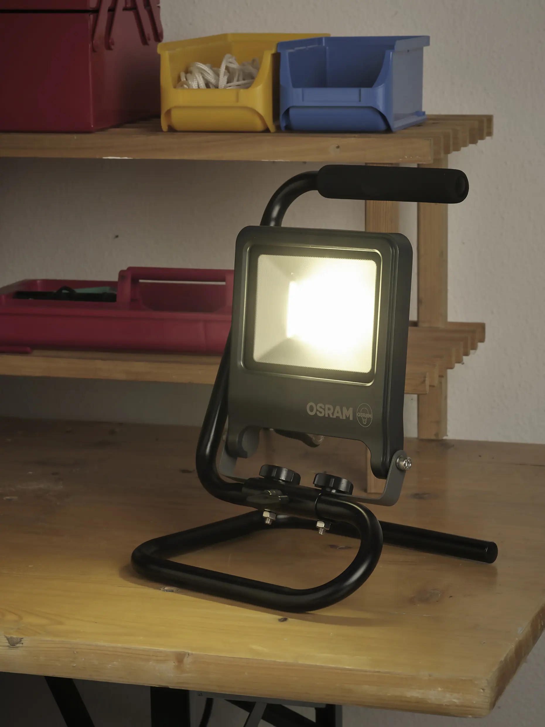 Osram LED Arbeitsleuchte 30 W Schwenkkabel dunkelgrau