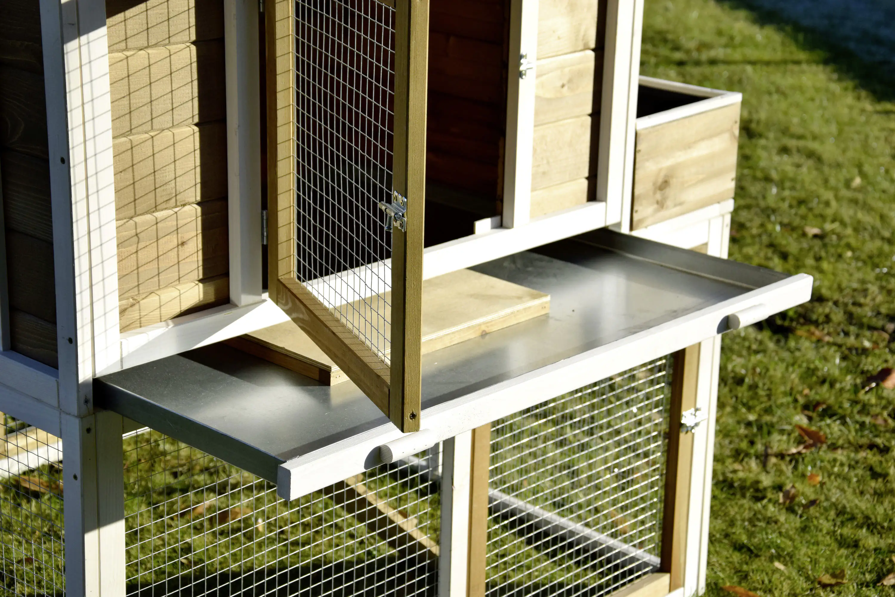 Dobar Hühner- & Kleintierstall mit Außengehege, Blumenkasten, Legebox