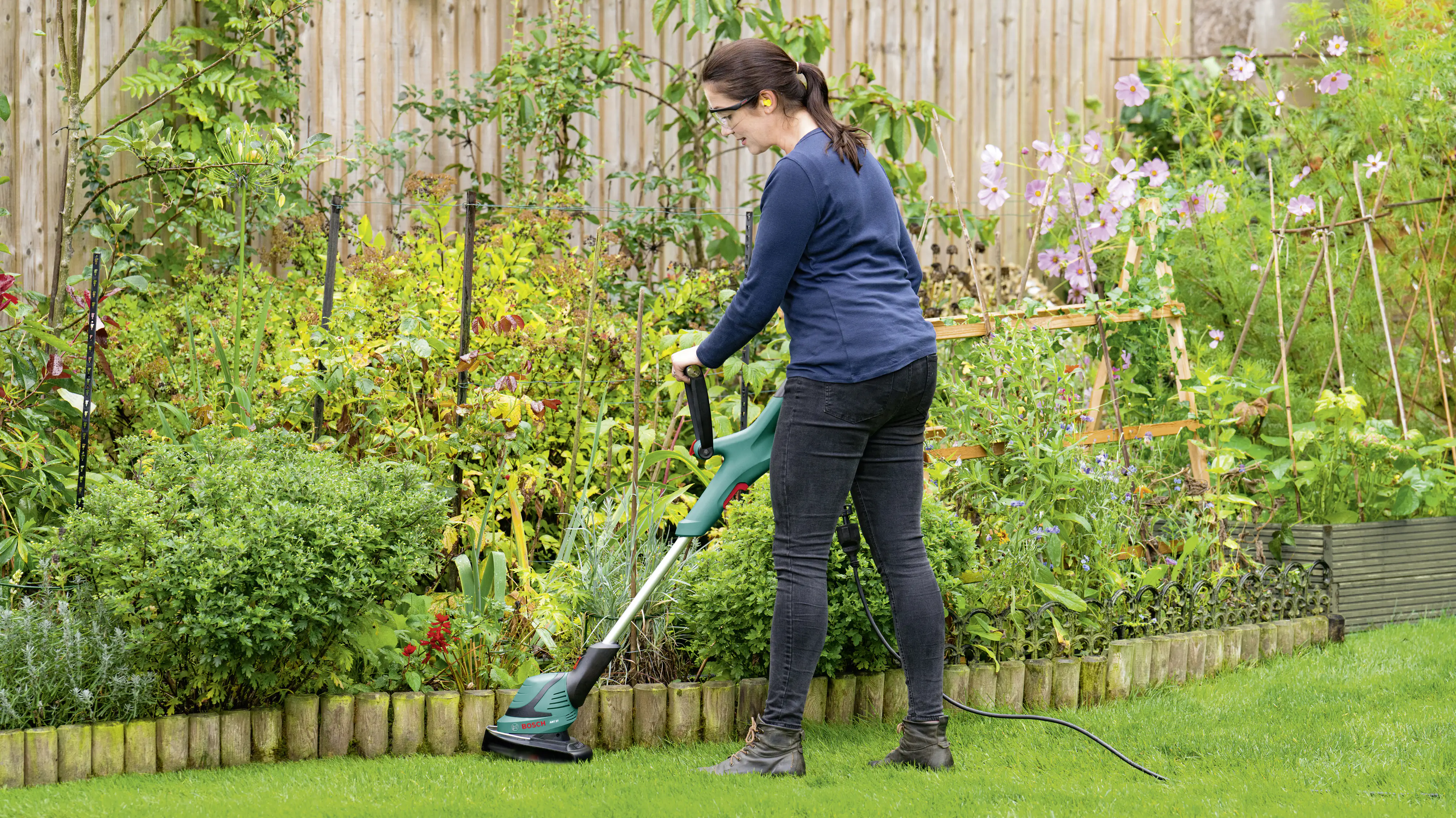 Bosch Rasentrimmer ART 27 450 W Bosch Rasentrimmer ART 27 450 W