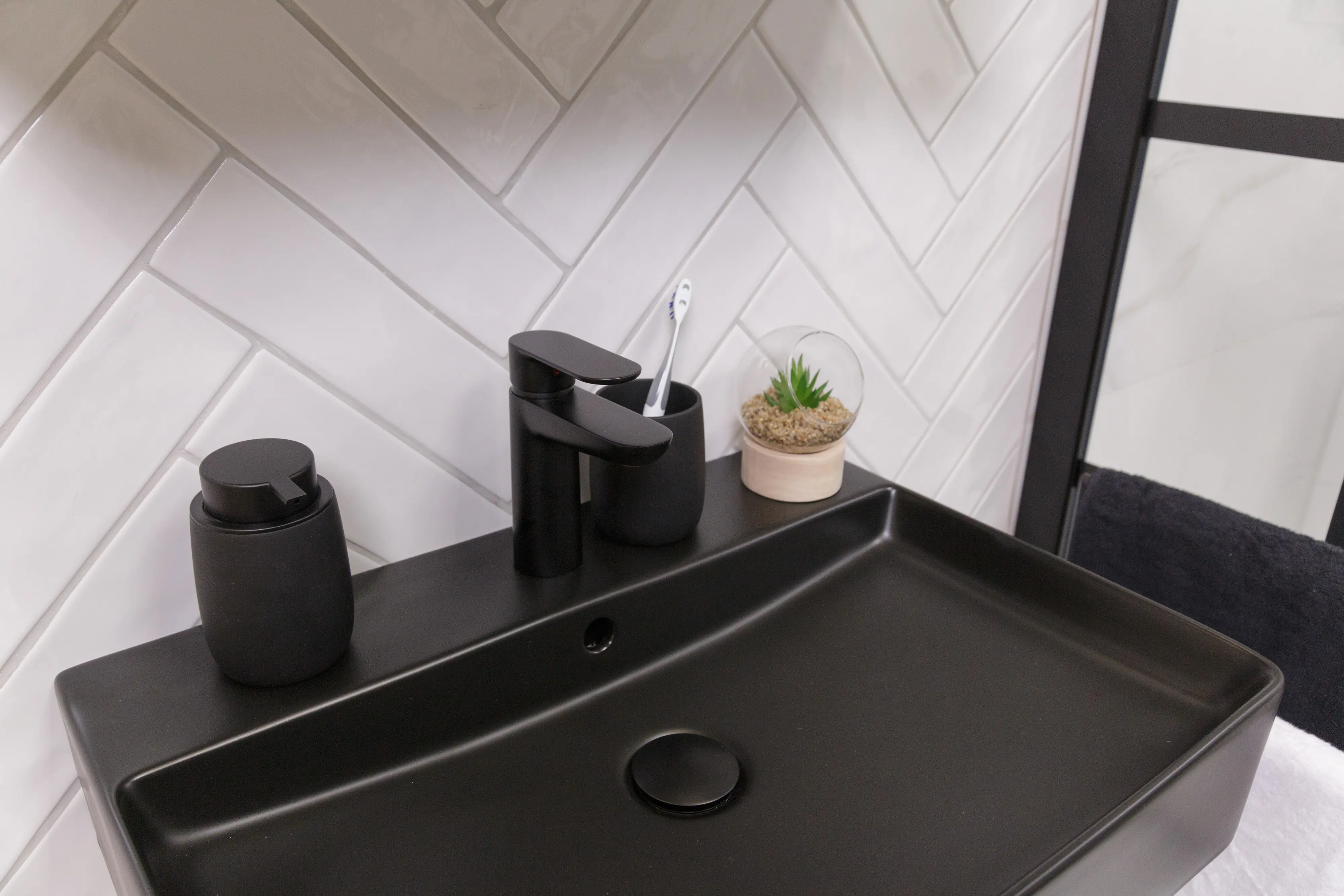 Kleine Wolke Seifenspender Bonny schwarz