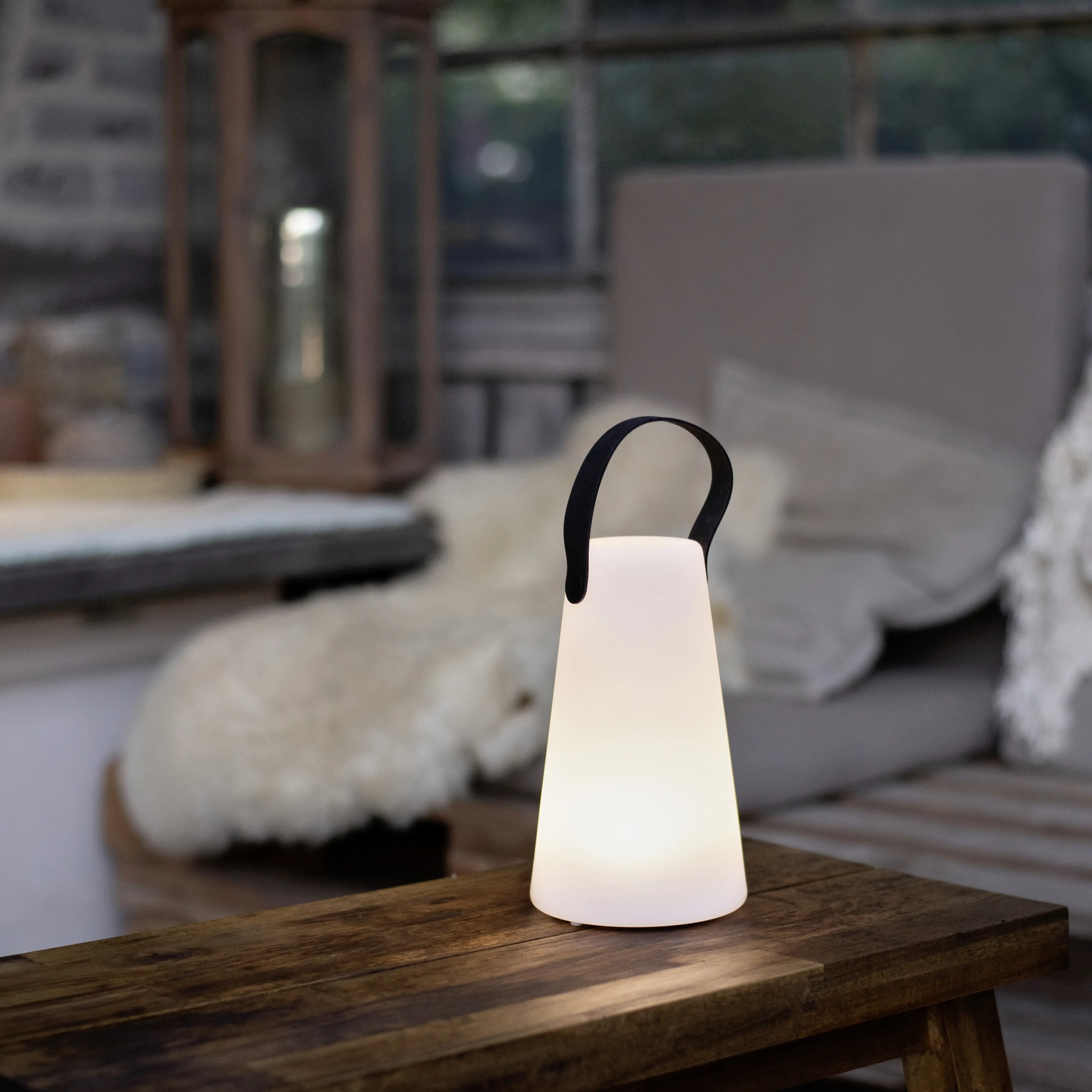 JustLight LED Akku-Tischleuchte Keno weiß, RGBW