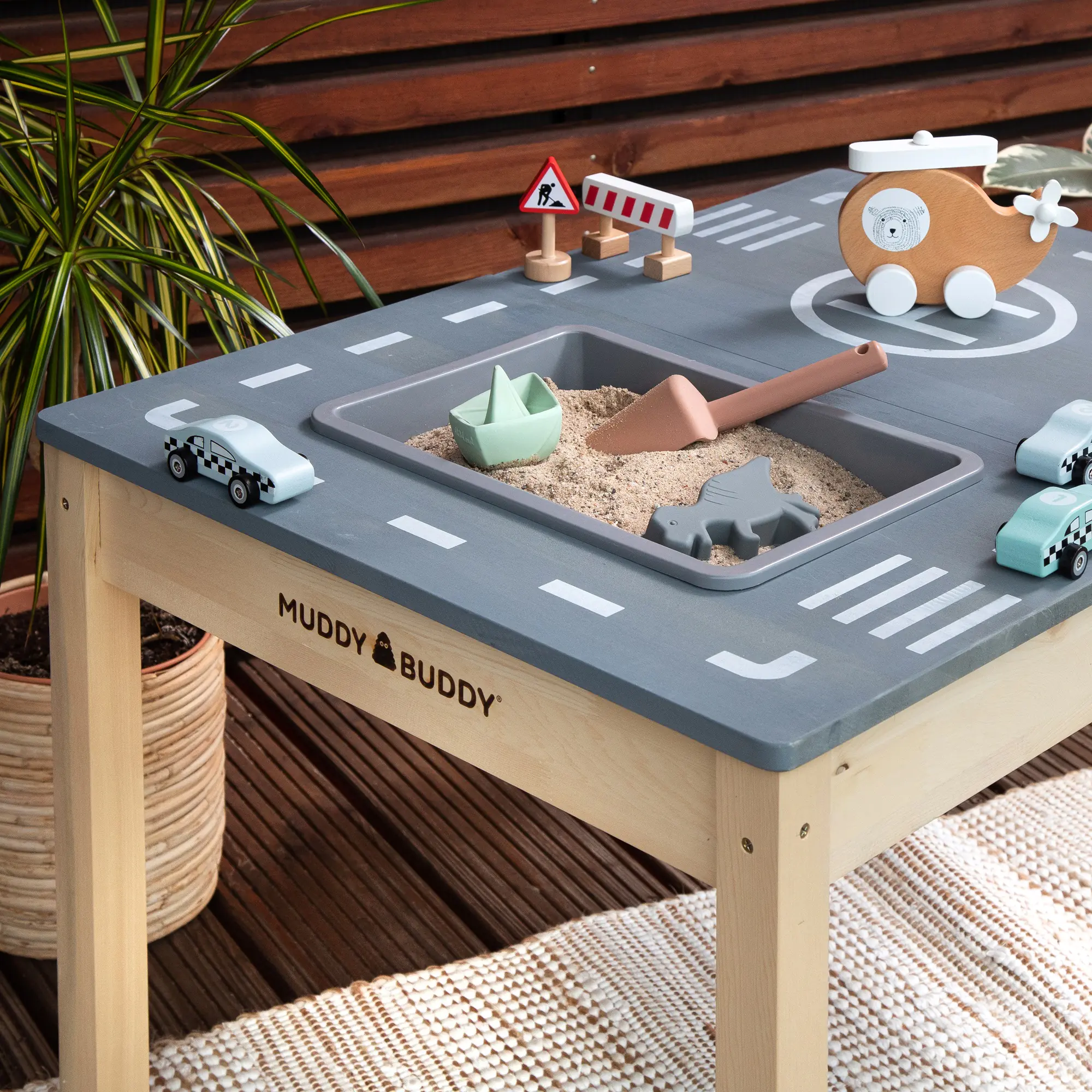 Muddy Buddy Outdoor Spieltisch Race Runner 80 x 60 x 50 cm Muddy Buddy Outdoor Spieltisch Race Runner 80 x 60 x 50 cm