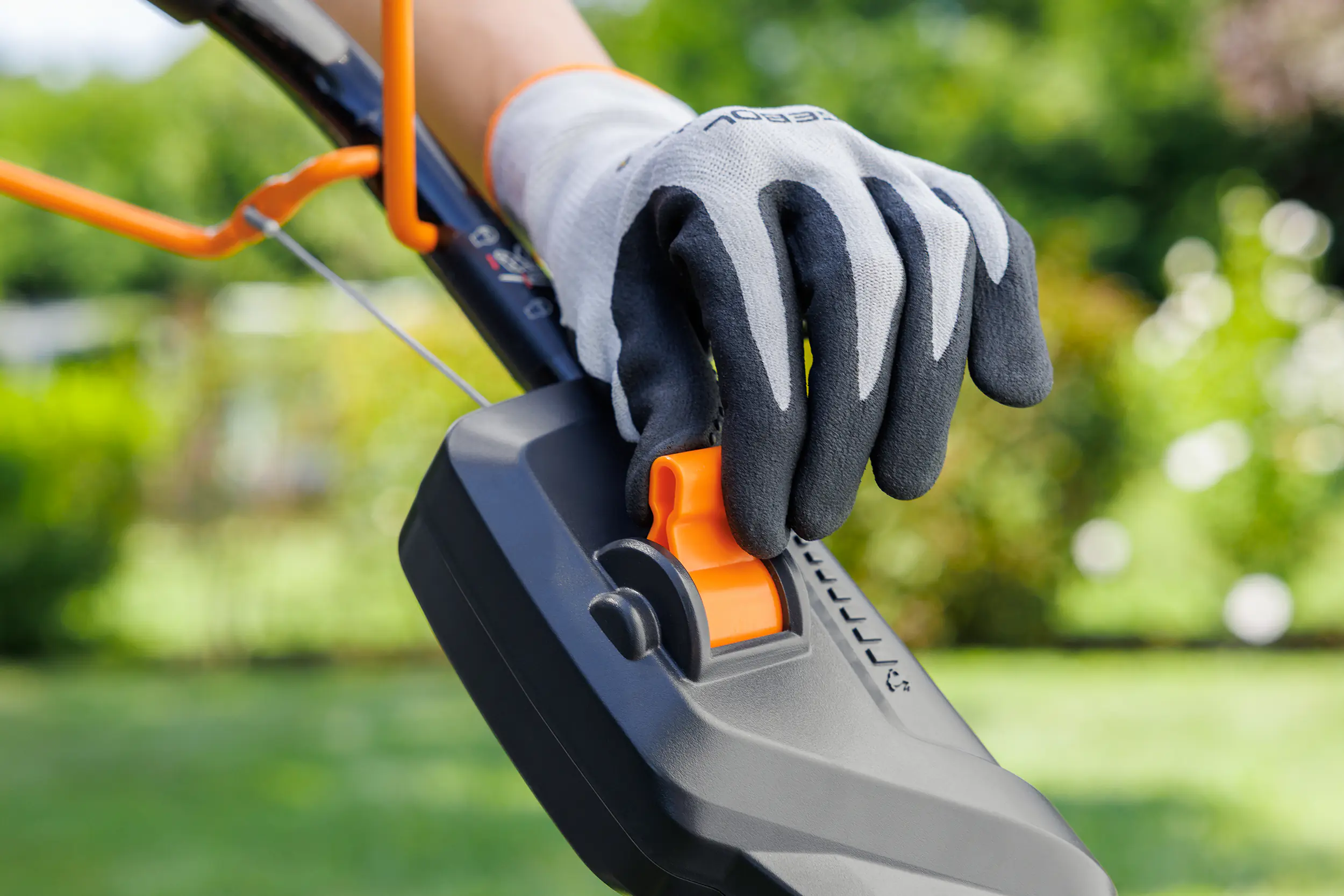 Primaster Akku-Rasenmäher PARM 4046VS 40V 46 cm Schnittbreite Primaster Akku-Rasenmäher PARM 4046VS 40V 46 cm Schnittbreite