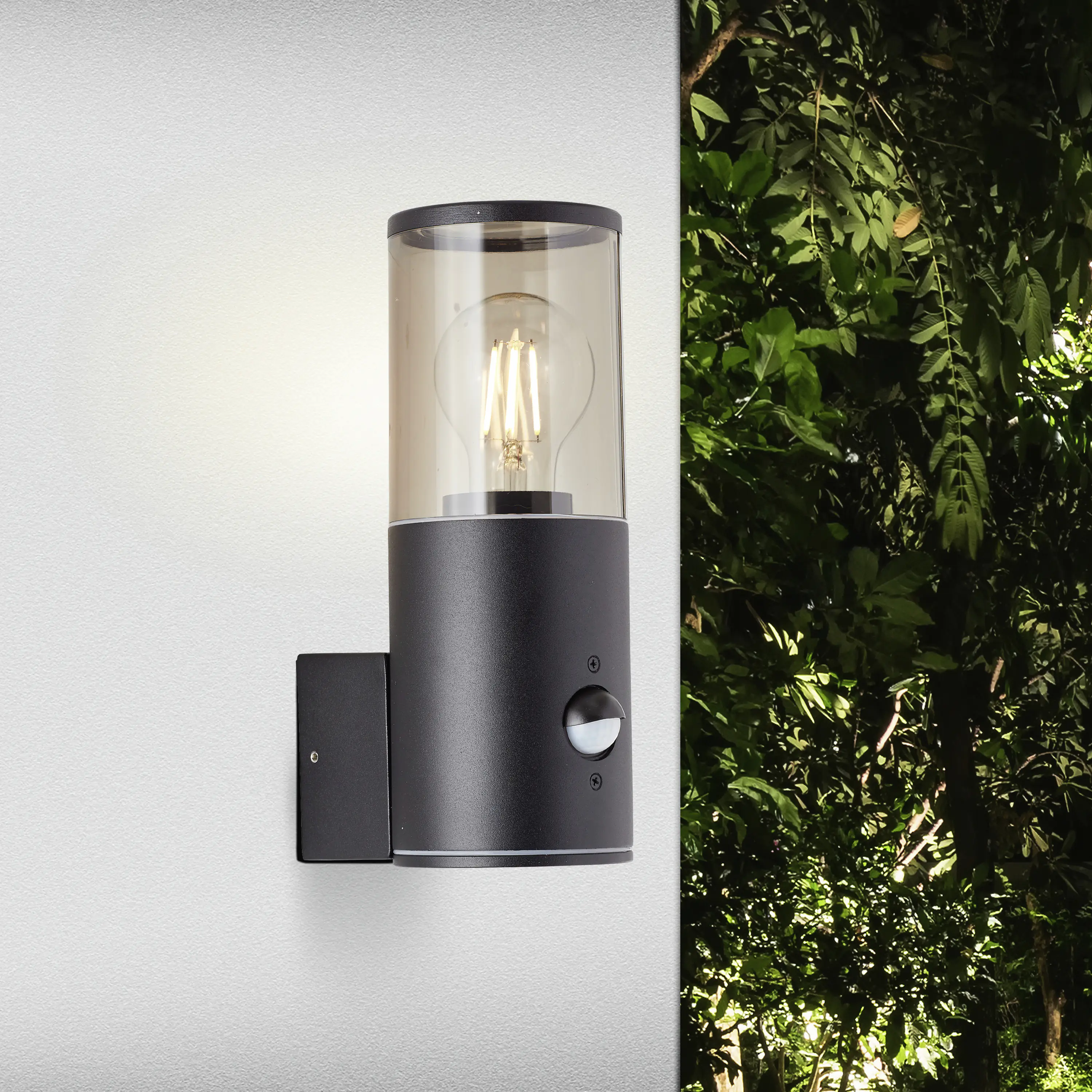 Brilliant LED Außen-Wandleuchte Sergioro mit Bewegungsmelder E27 20W Brilliant LED Außen-Wandleuchte Sergioro mit Bewegungsmelder E27 20W