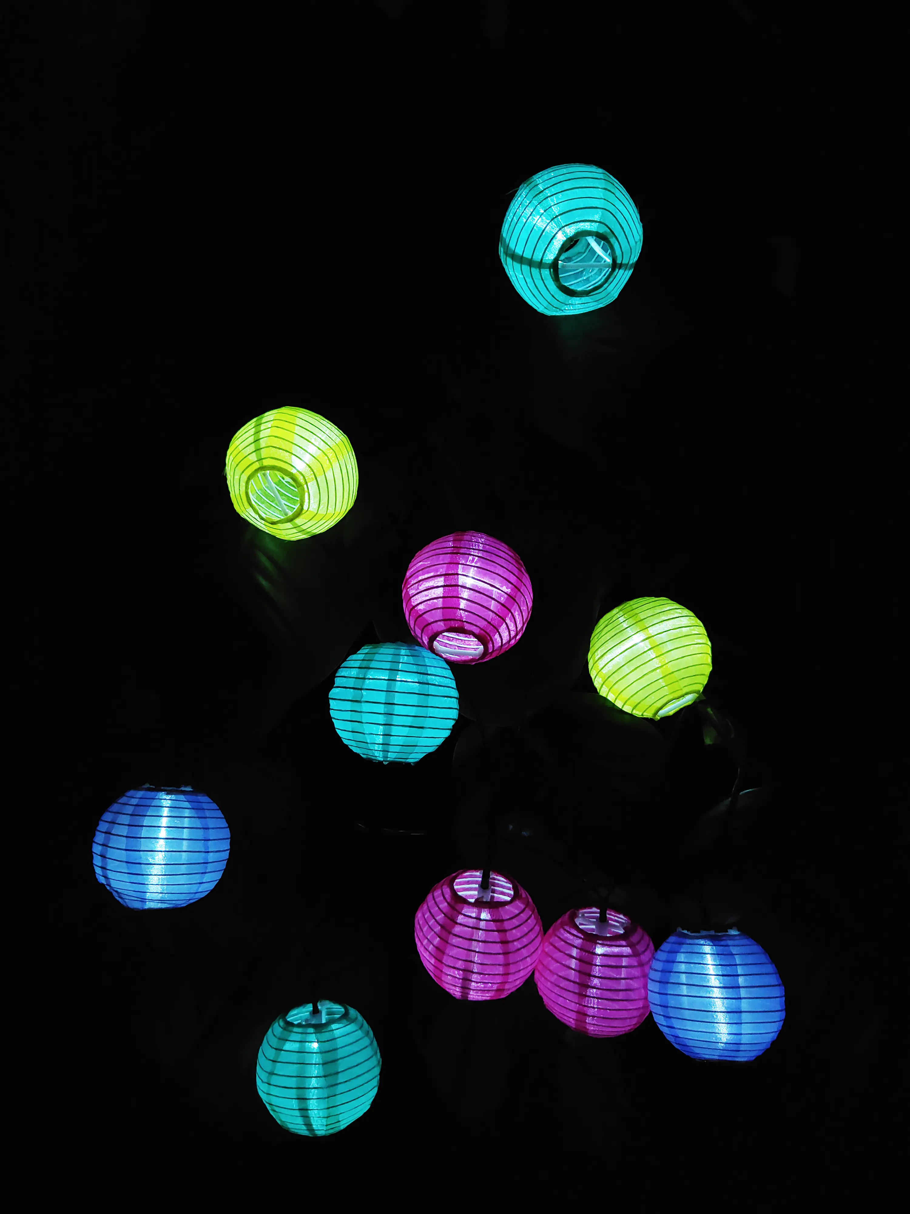 Solar-Lichterkette Kiki Laternen Außen 3,7 m kaltweiß