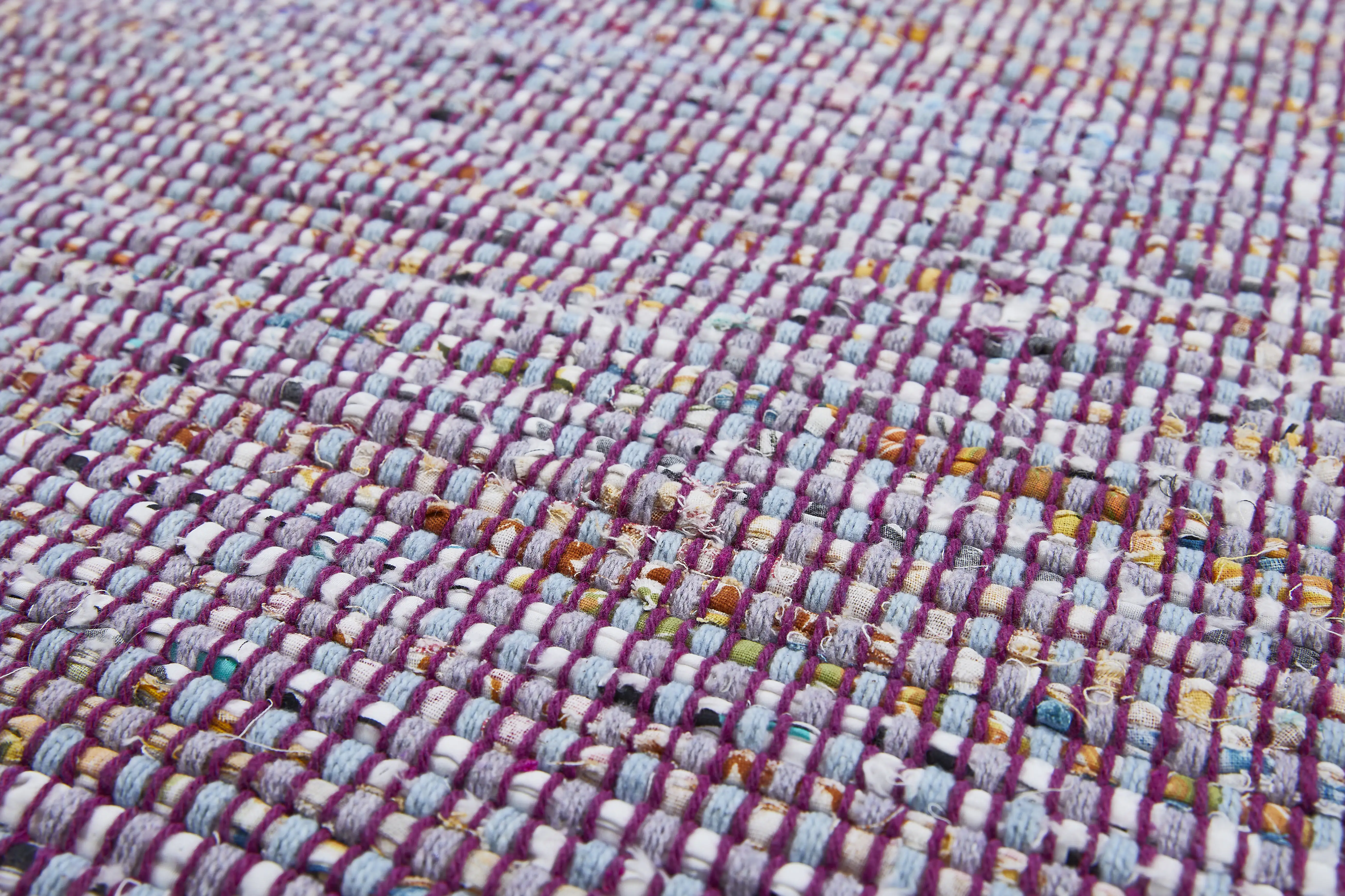 4002398909893_1 Alabama Fleckerlteppich Frida aubergine, 60 x 120 cm