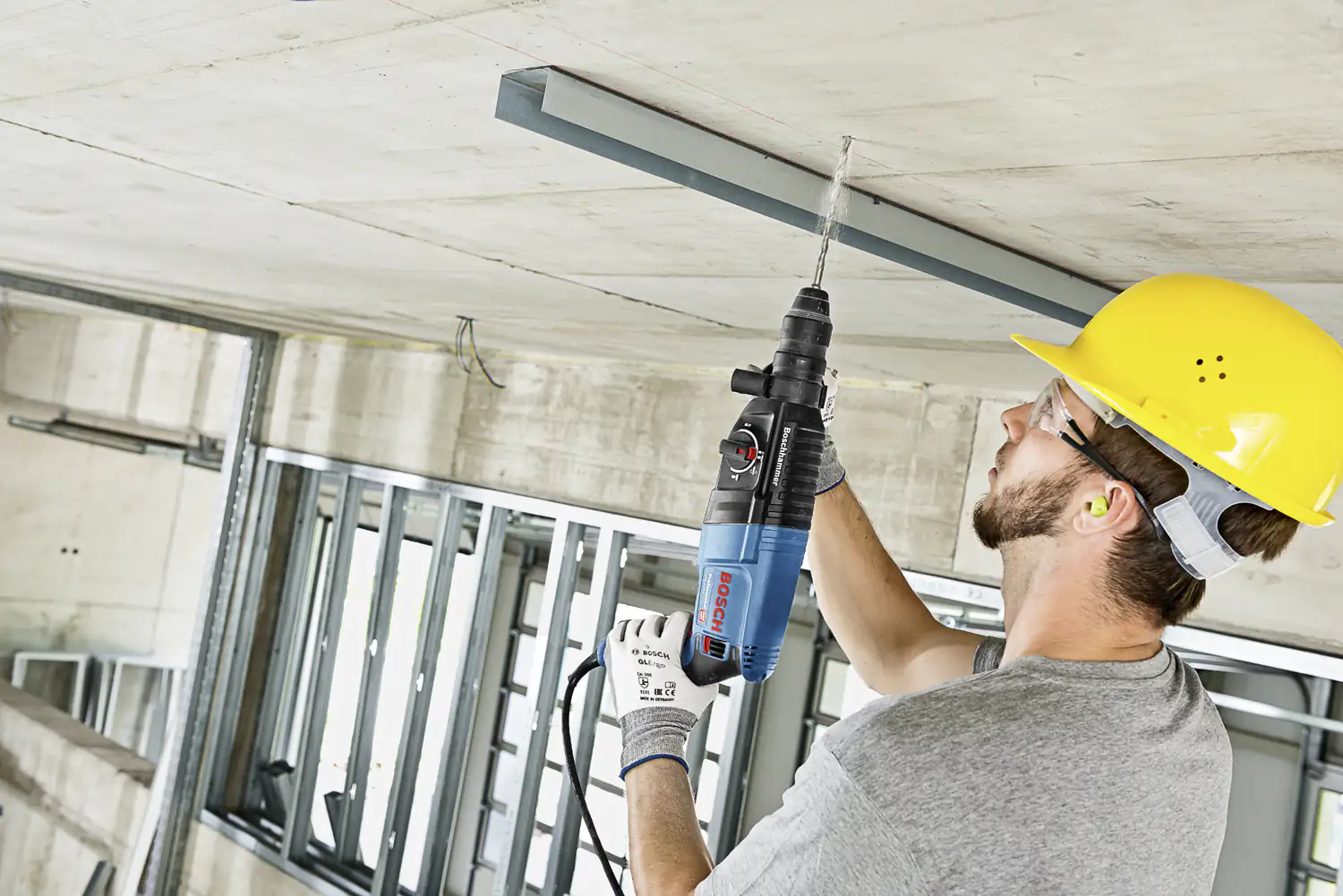 Bosch Professional Bohrhammer GBH 2-26 F 830 W mit Koffer Bosch Professional Bohrhammer GBH 2-26 F 830 W mit Koffer