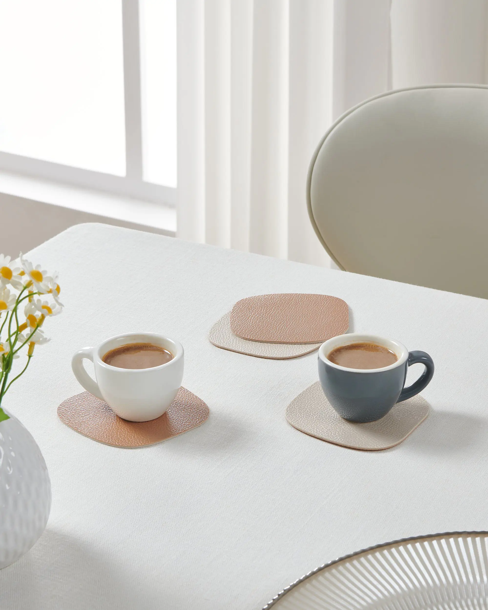 Vinanivao Untersetzer 10 x 10 cm creme/gold 4er-Set