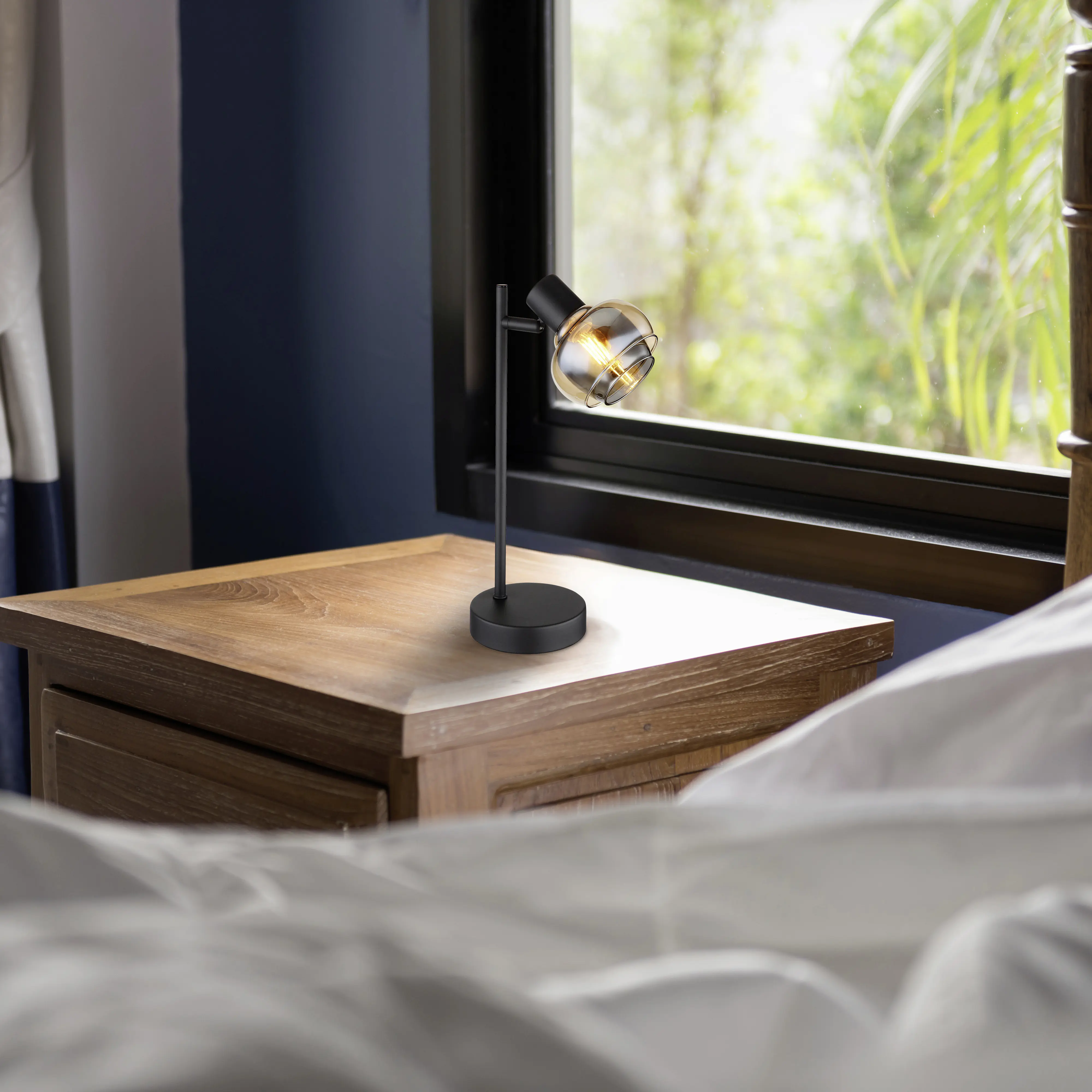 Globo Tischleuchte Tokki schwarz matt 14,5 x 14,5 x 35 cm E14