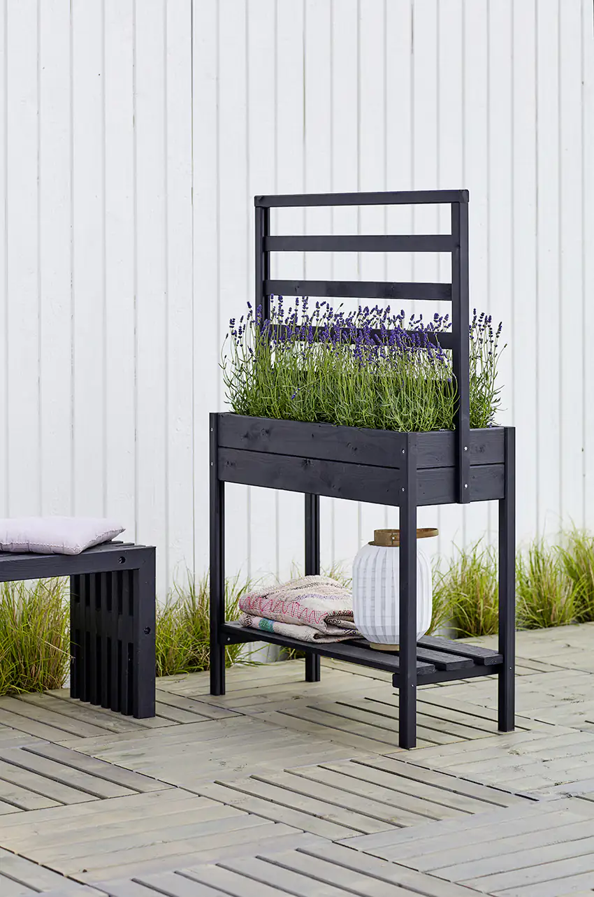 Plus Pflanzkasten auf Beine mit Spalier RAL 9005 Schwarz Plus Pflanzkasten auf Beine mit Spalier RAL 9005 Schwarz