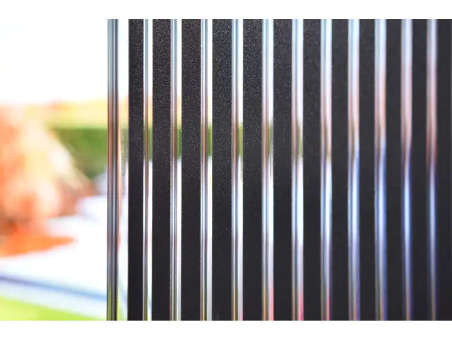 Gutta Doppelstegplatte Zebraplatte 250 x 98 cm 16 mm anthrazit Gutta Doppelstegplatte Zebraplatte 250 x 98 cm 16 mm anthrazit