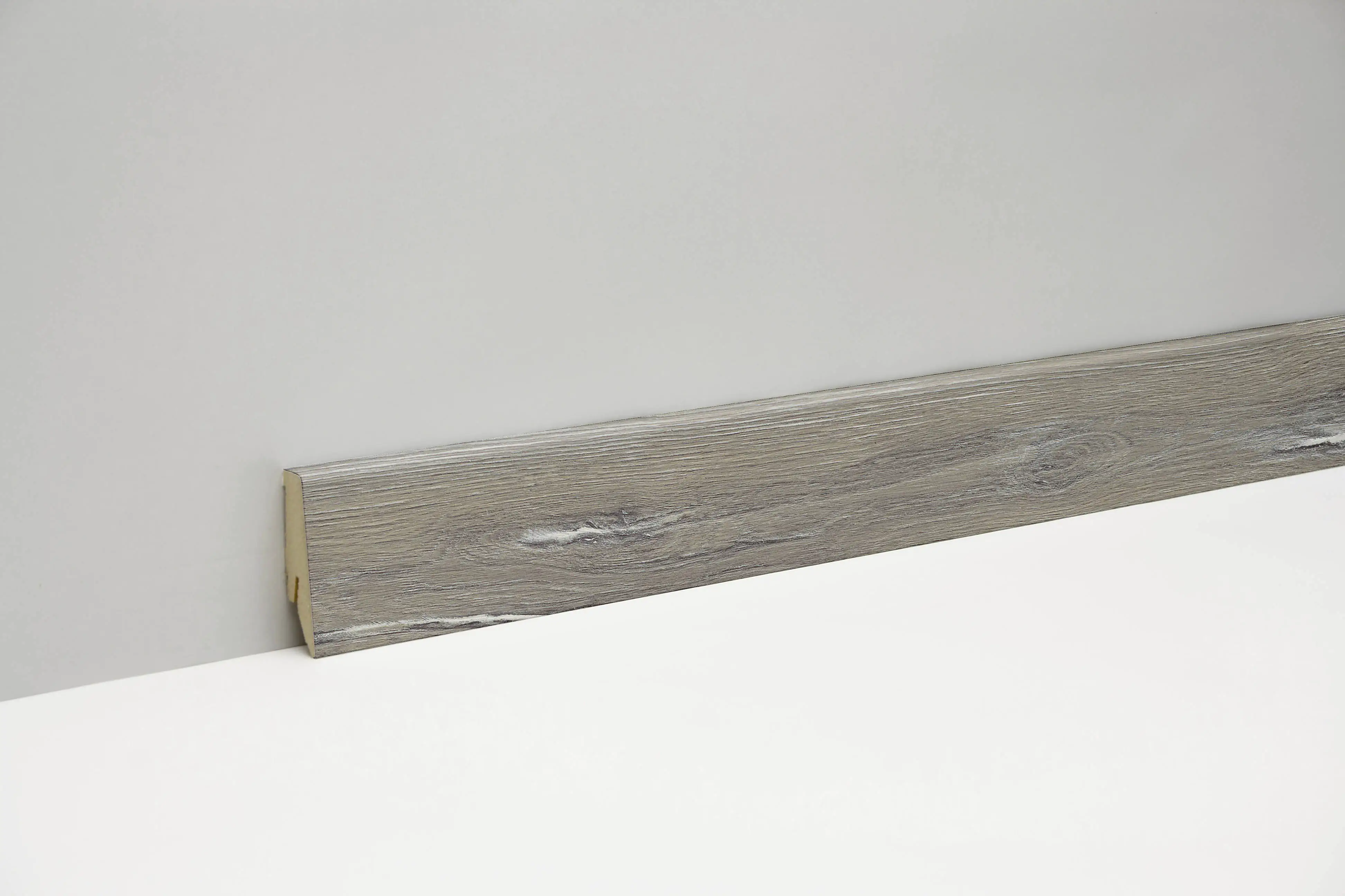 Classen Clip-Fußleiste 240 cm 58 x 19 mm Alt Eiche Samaria