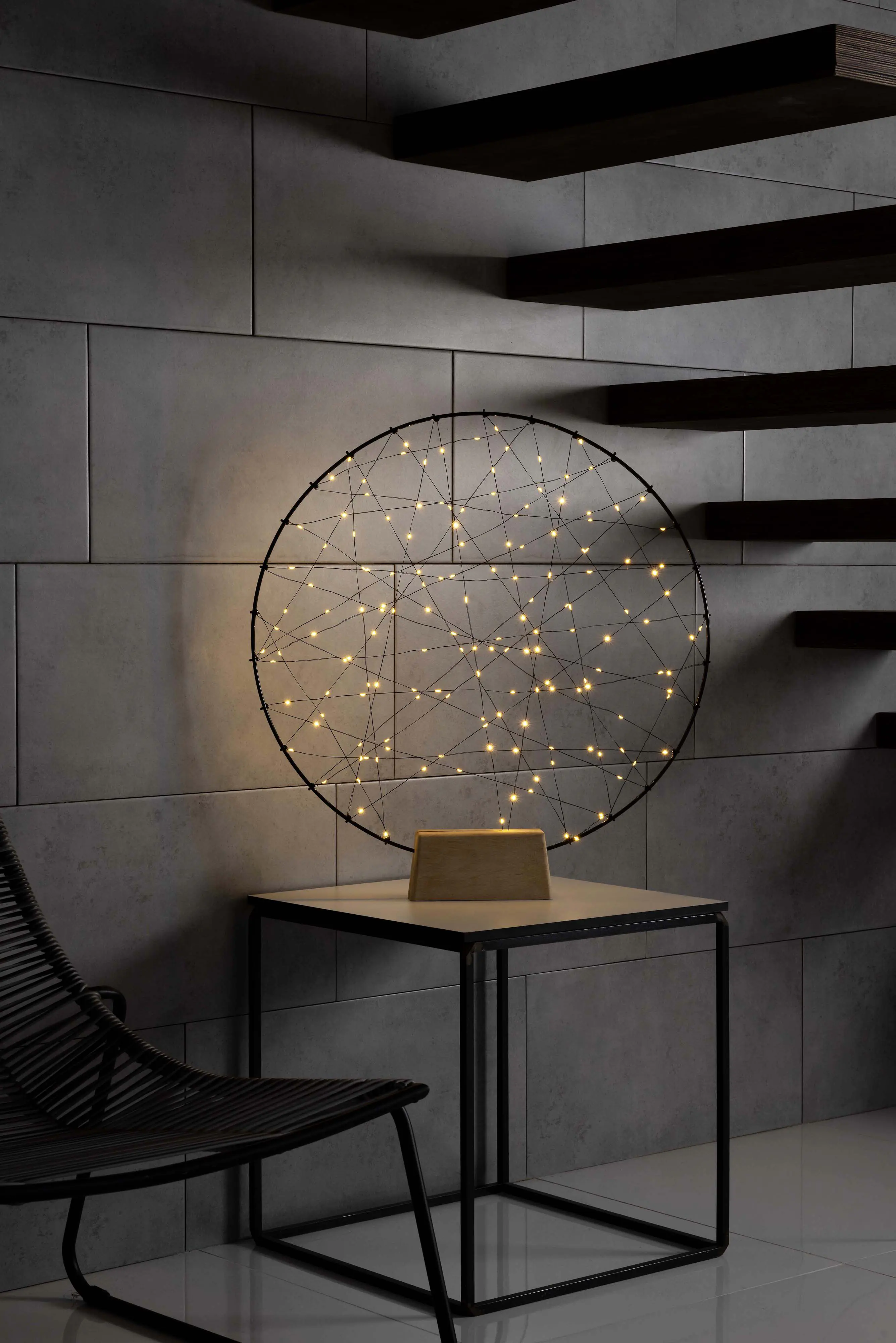 Konstsmide LED Metallsilhouetten Ring mit Holzfuß schwarz 60 x 5 x 64 cm