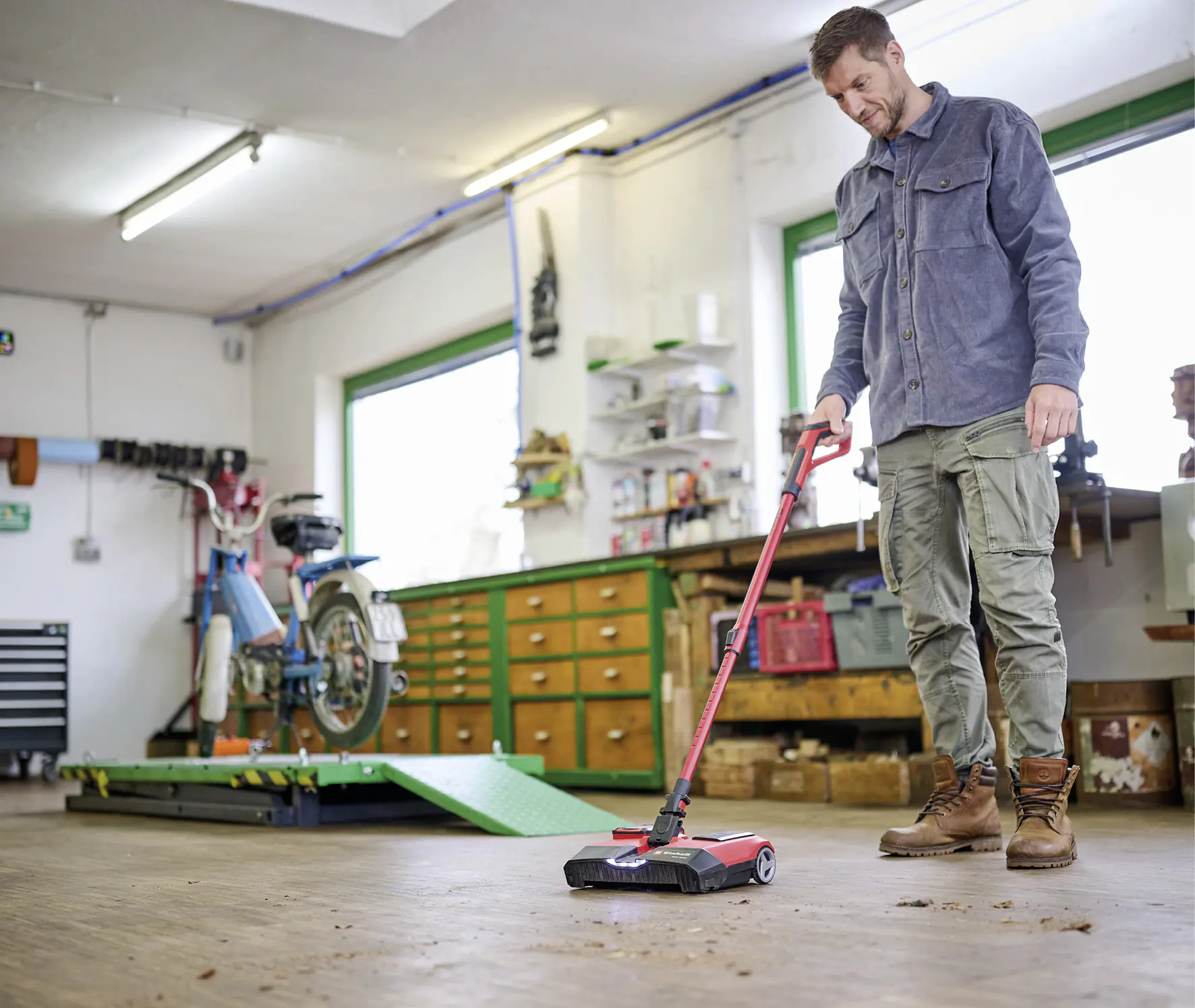 Einhell Akku-Besen TE-FS 18 Li Solo