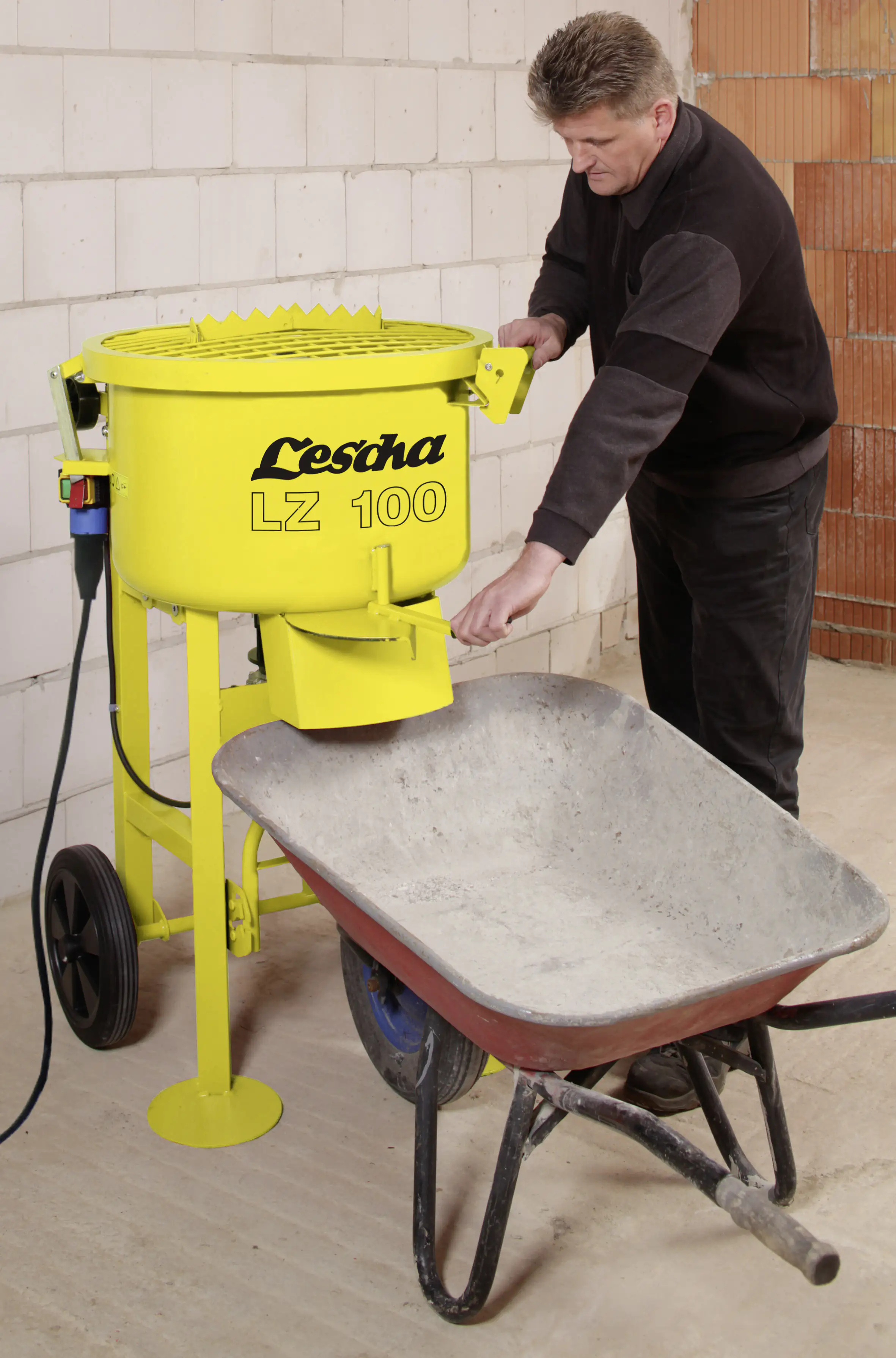 Lescha Zwangsmischer LZ 100 mit Eimerkonsole Vollgummiräder