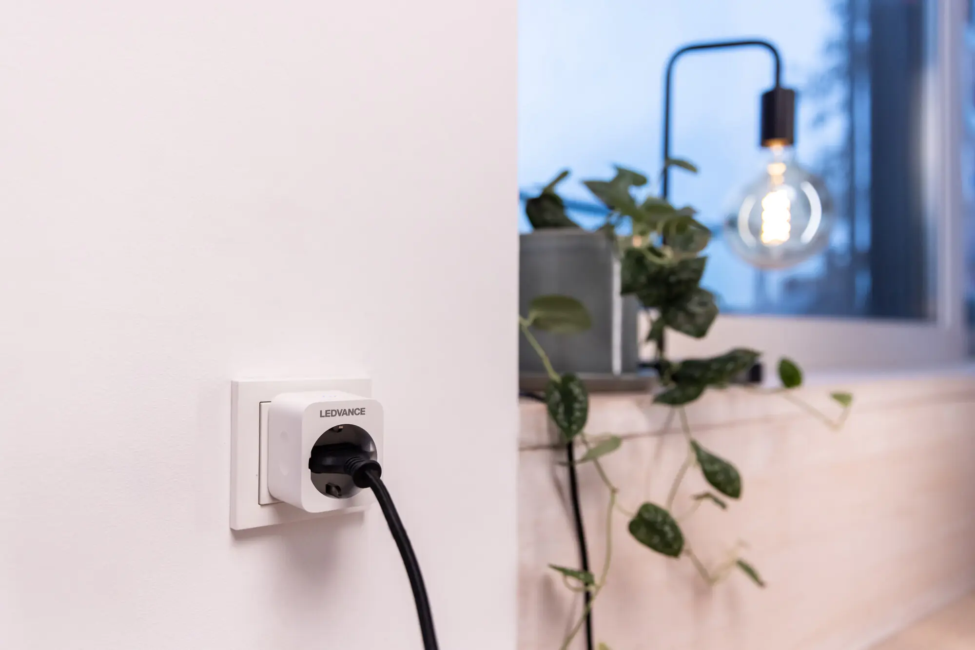 Ledvance Steckdose Smart+WiFi Smart Home Steckdose mit WiFi Strommesszähler Ledvance Steckdose Smart+WiFi Smart Home Steckdose mit WiFi Strommesszähler
