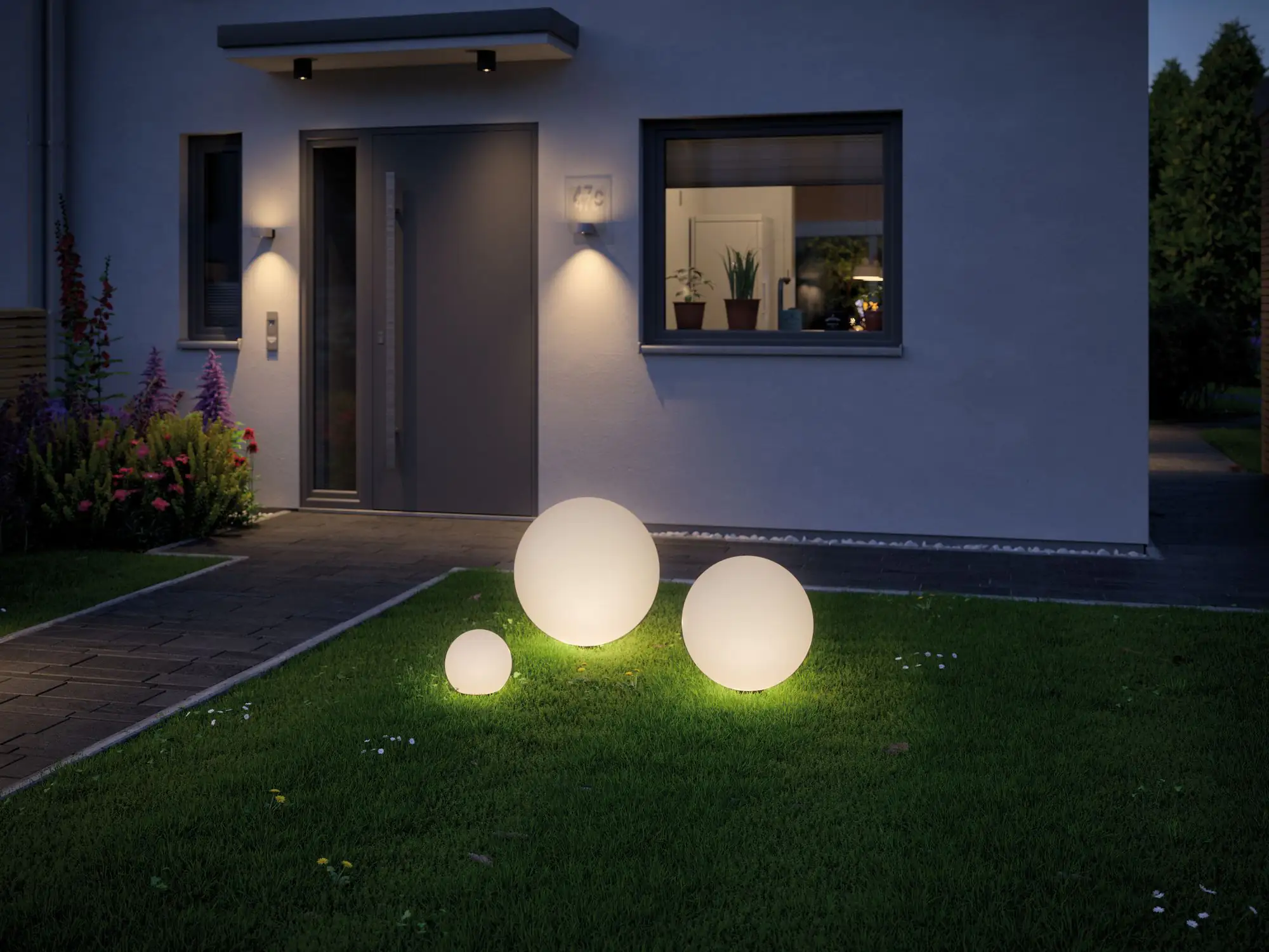 Paulmann Plug & Shine LED Lichtobjekt Globe Outdoor, 50 cm, warmweiß Paulmann Plug & Shine LED Lichtobjekt Globe Outdoor, 50 cm, warmweiß